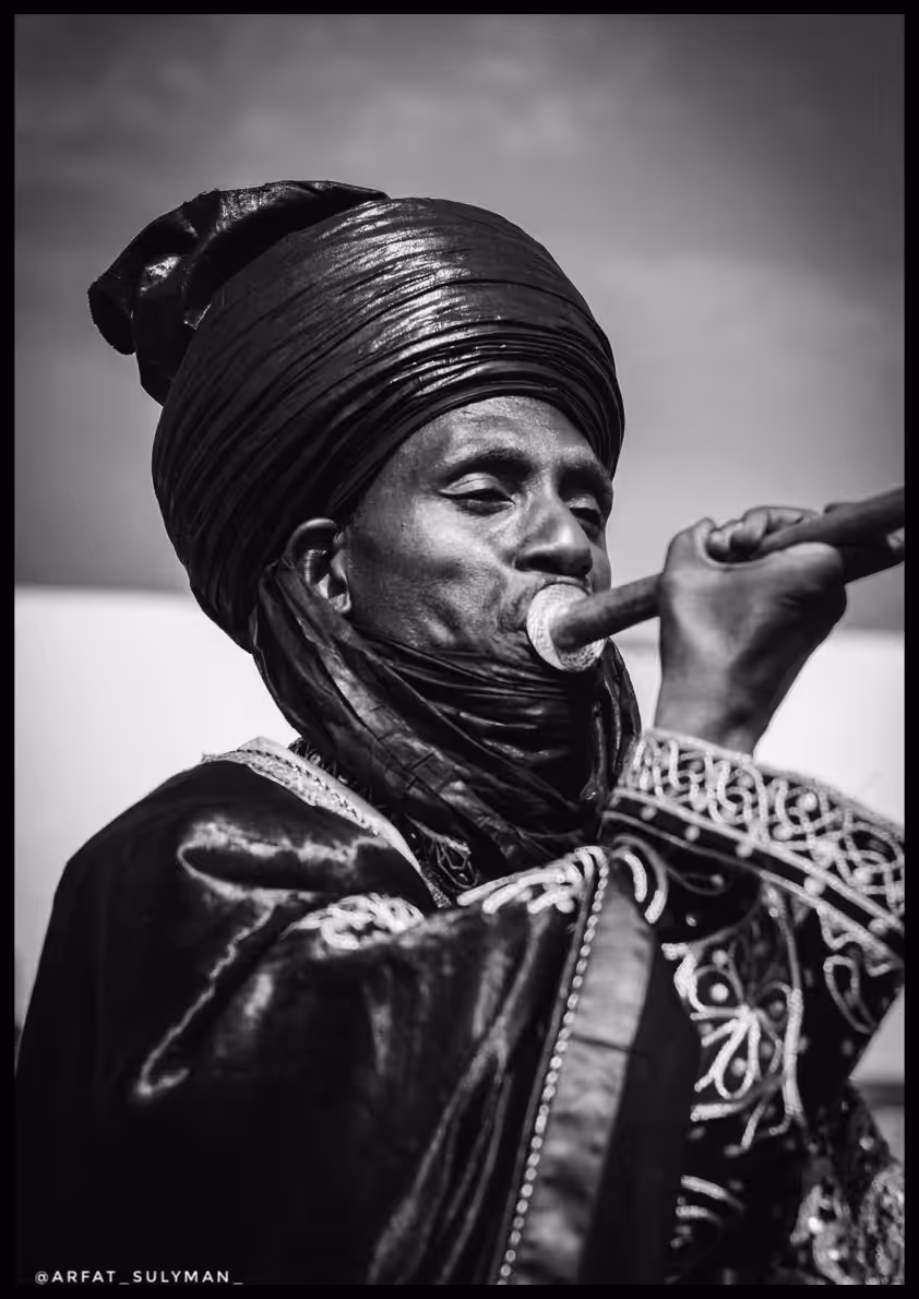 The man of khakaki