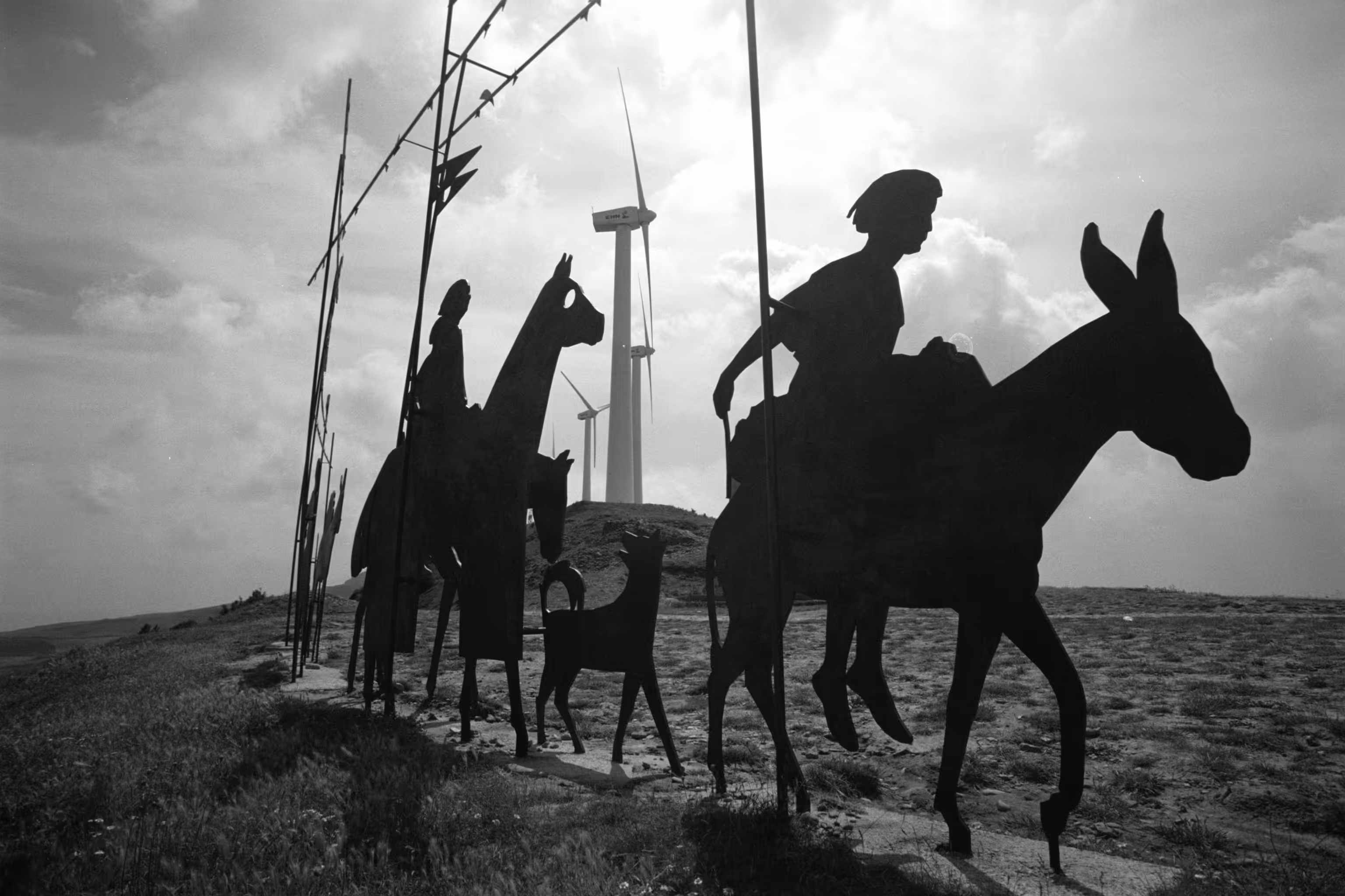 compendium: Echoes of legend and wind at Alto del Perdón