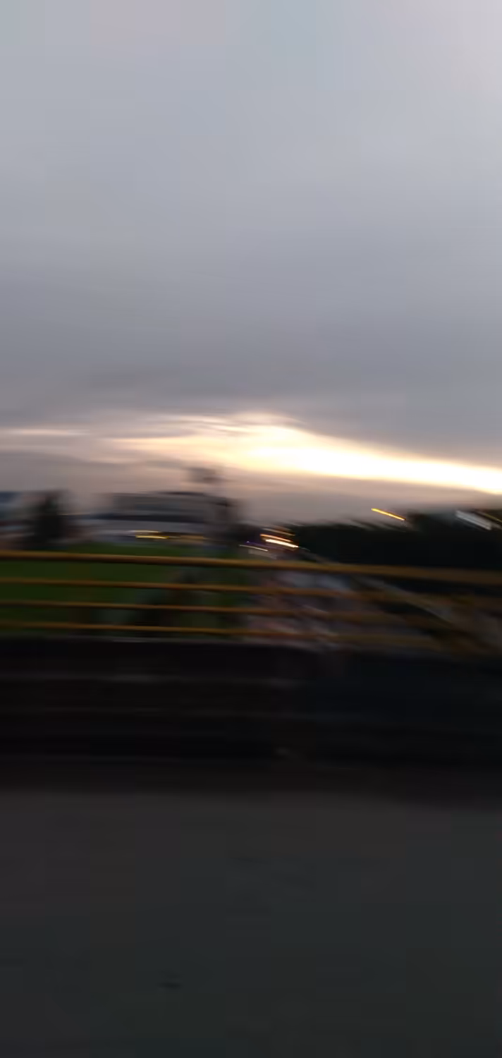 SIMULTANEOUSWINDOW: SUNSET ON THE BRIDGE 