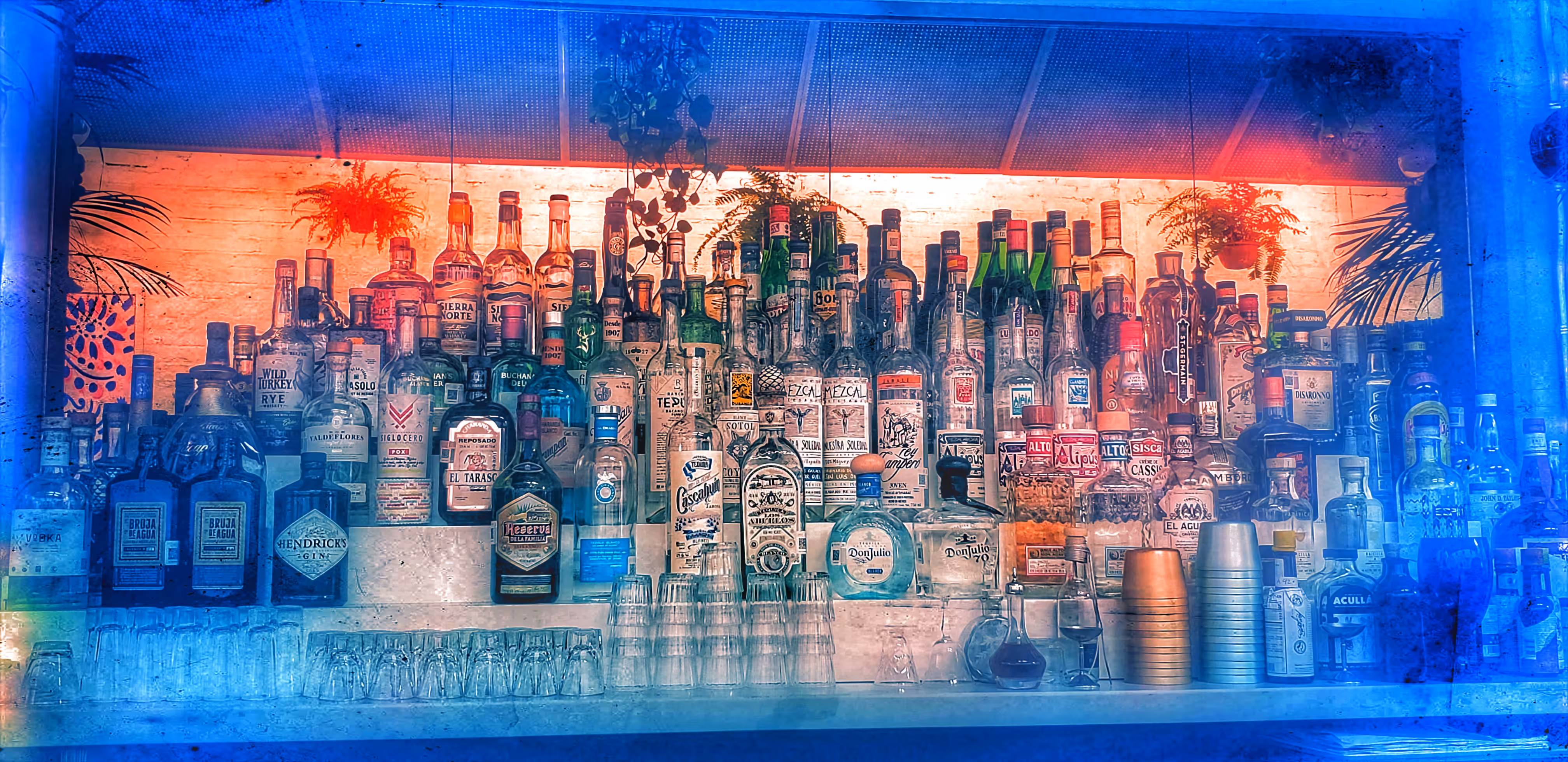 Full Bar