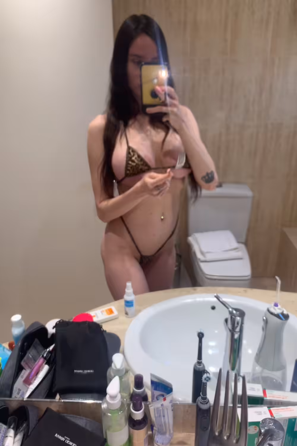 CANNIBAL GIRL EATING HERSELF ON INSTAGRAM