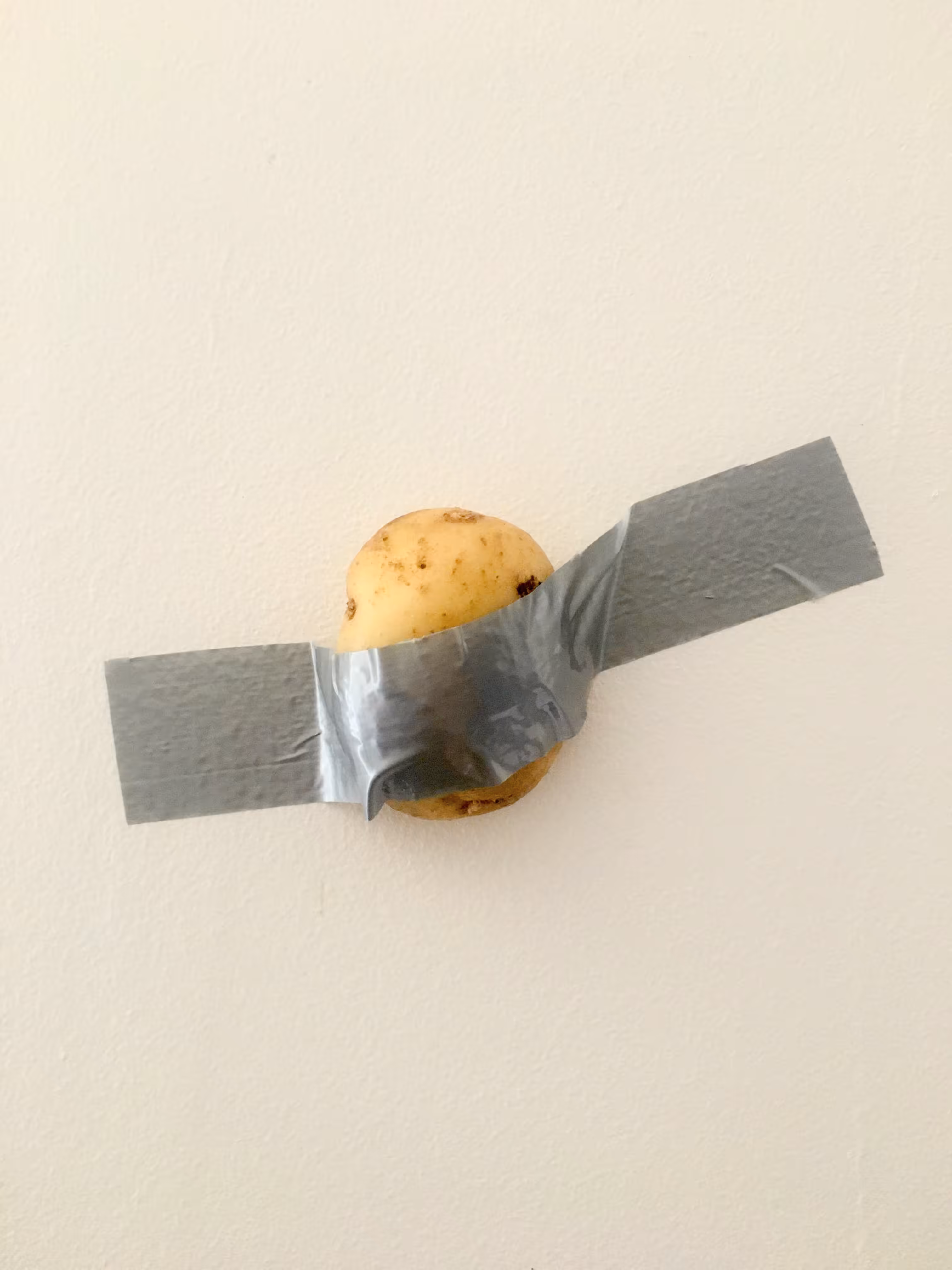 Ce n’est pas une banane (This is not a banana 🍌)