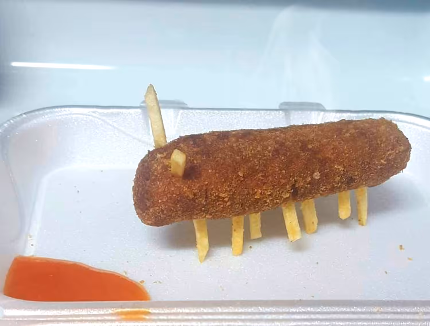 Croqueta Caterpillar de la Casa / Hot Sauce Sippin