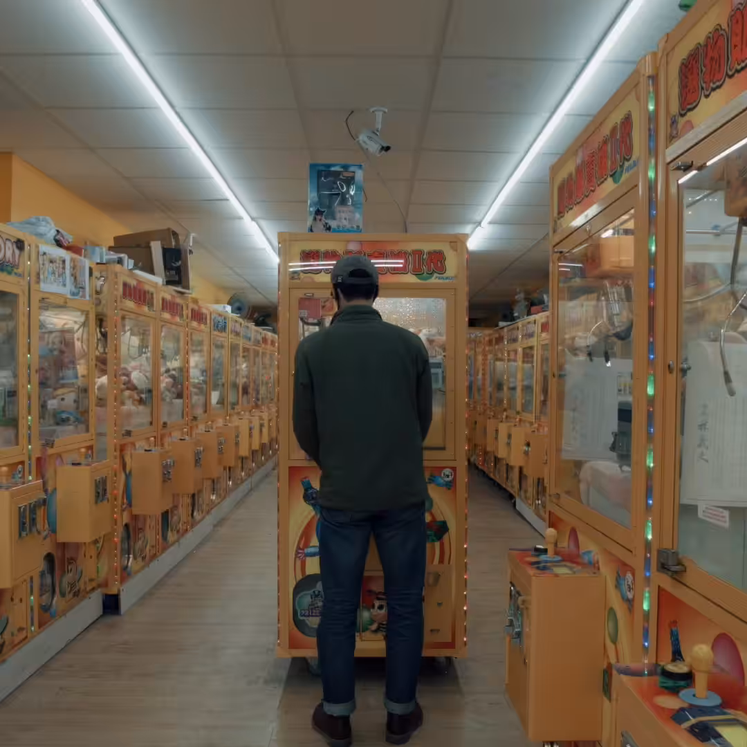 Lock-in Vending Machine 070