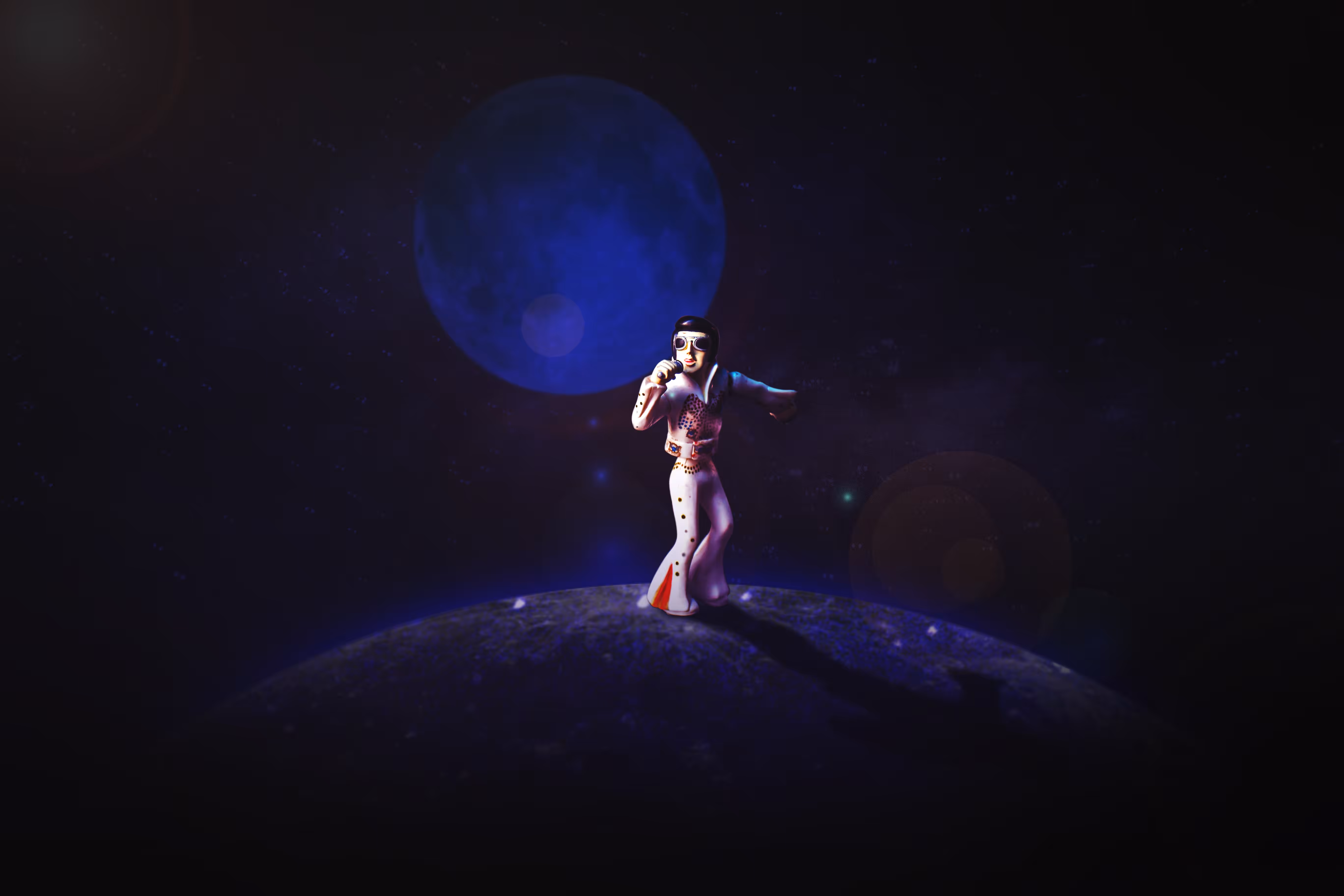 Elvis sings to the universe.