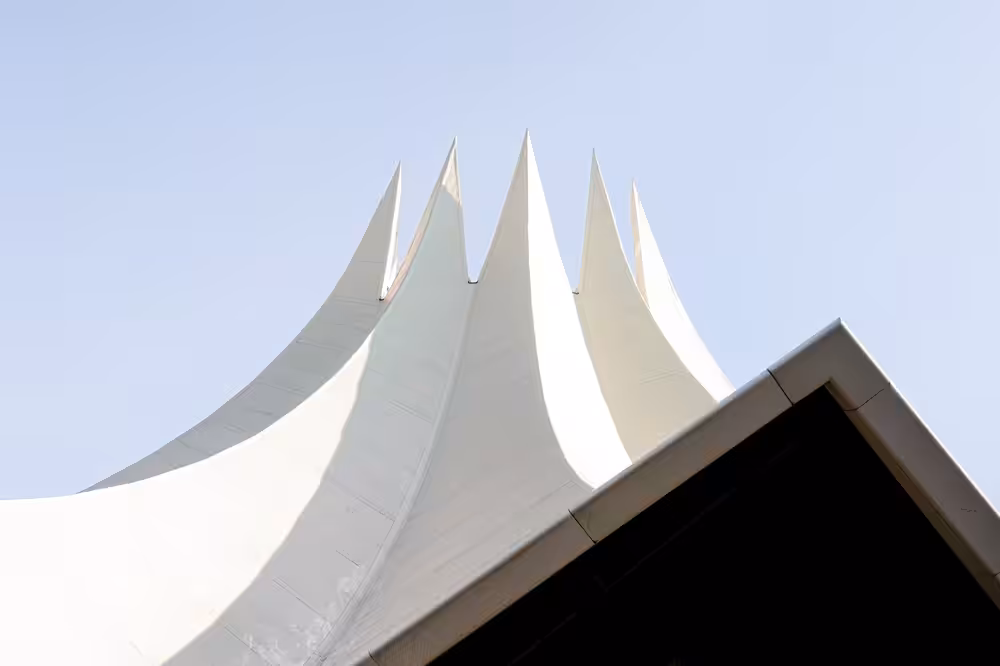 By the roadside # 3743 - Berlin (Tempodrom) #1