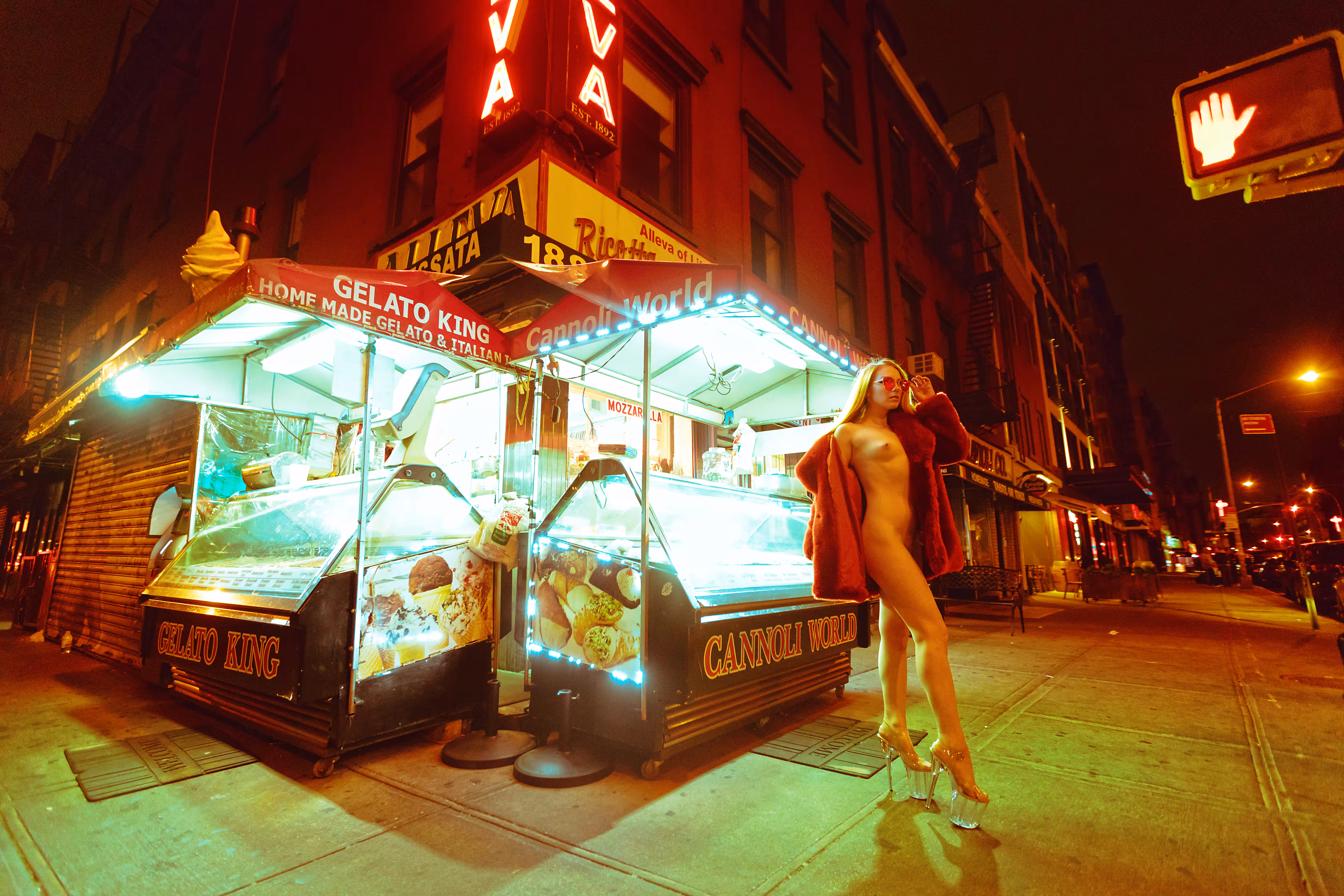 Gelato King, Cannoli World