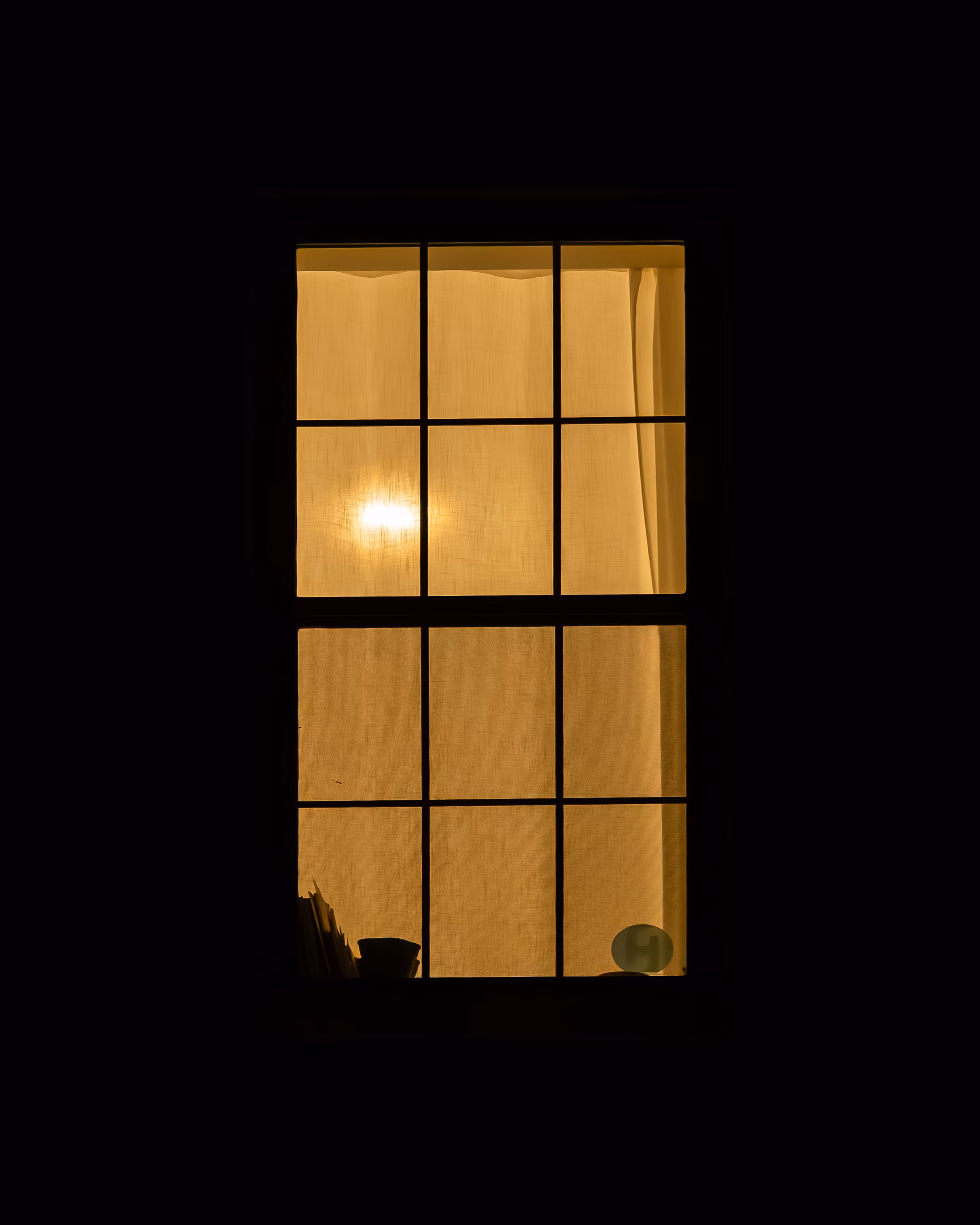WINDOW 749