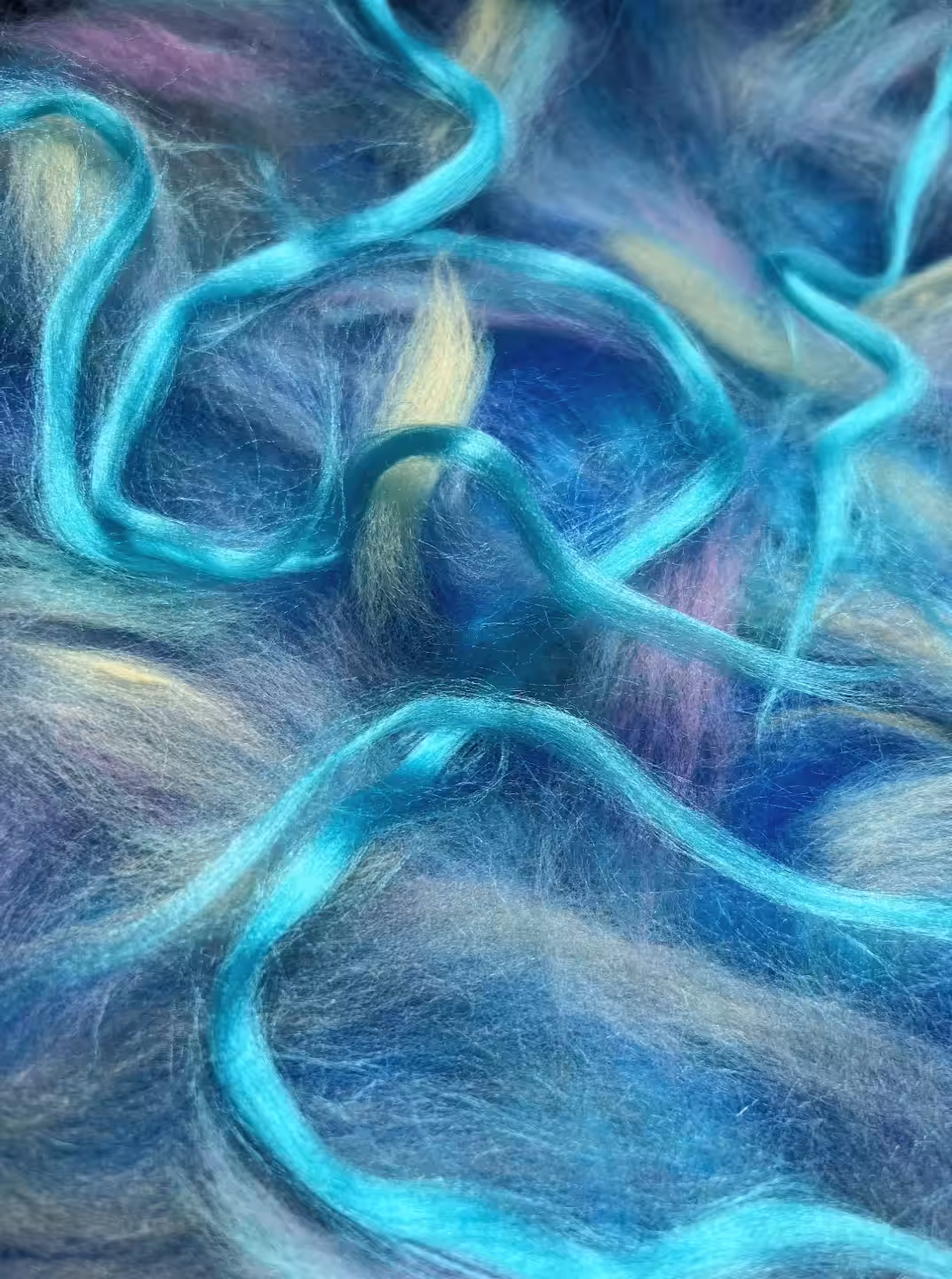 a world weaves around me