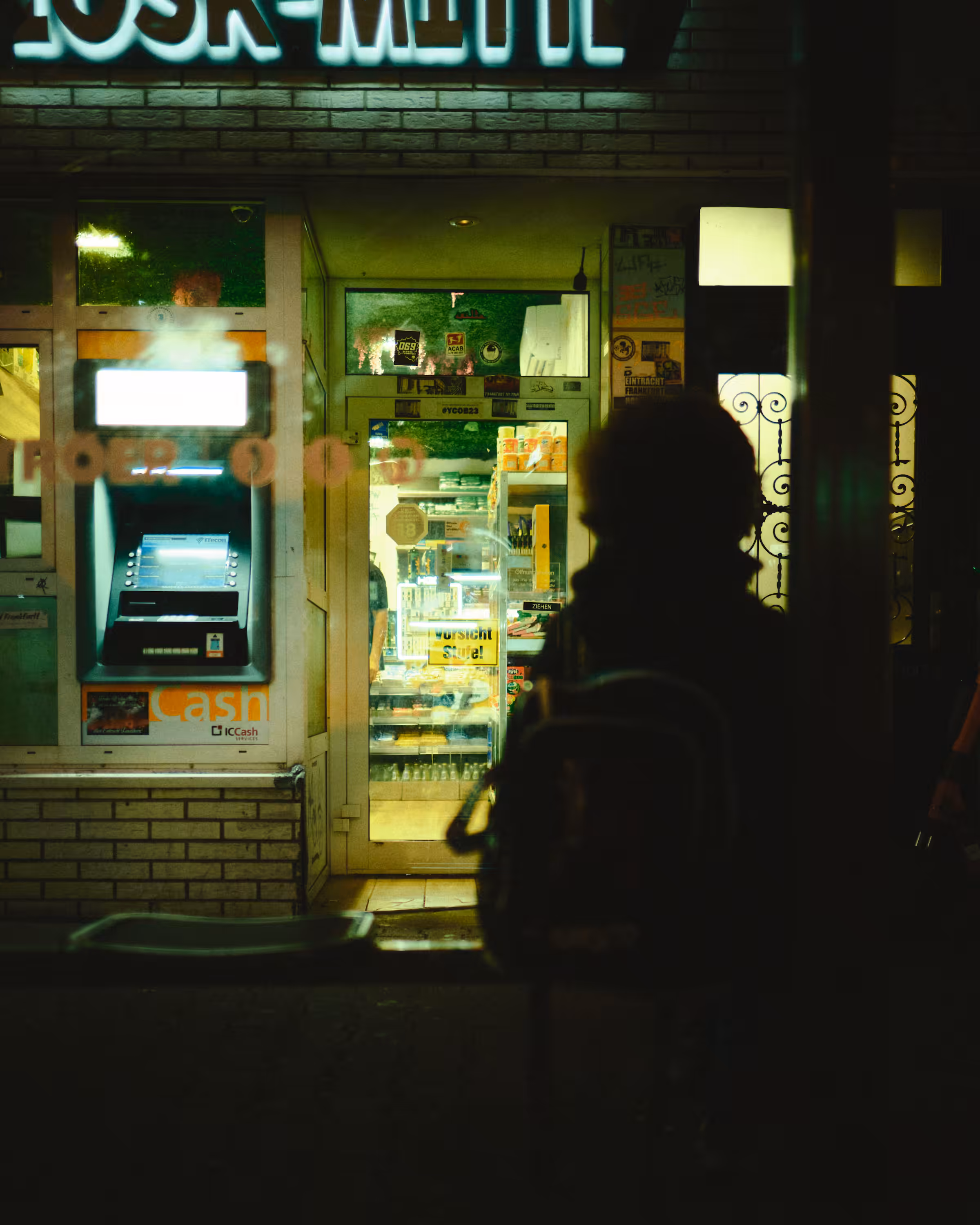 Silhouettes, gazing into the light