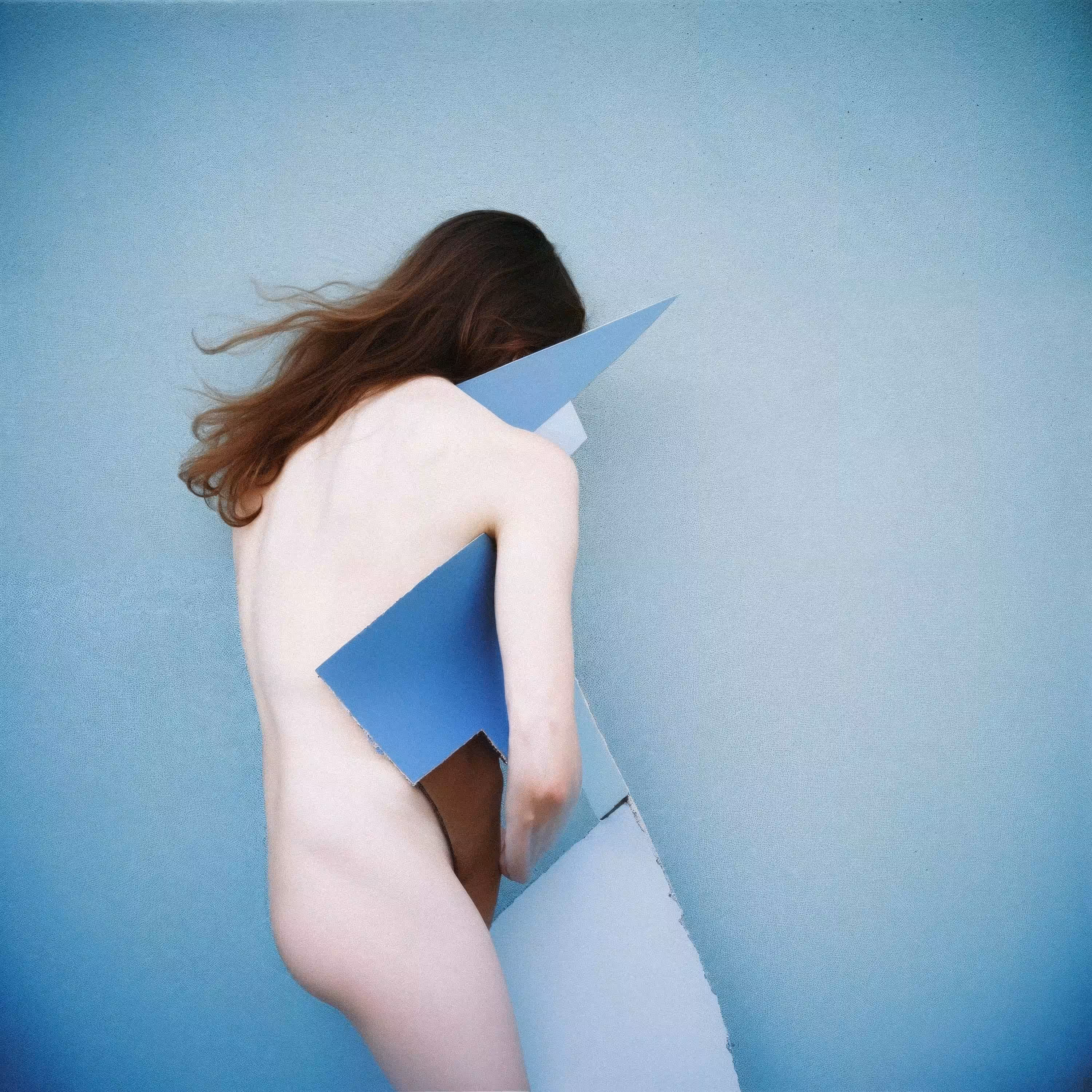 Ivona Tau - NAKD