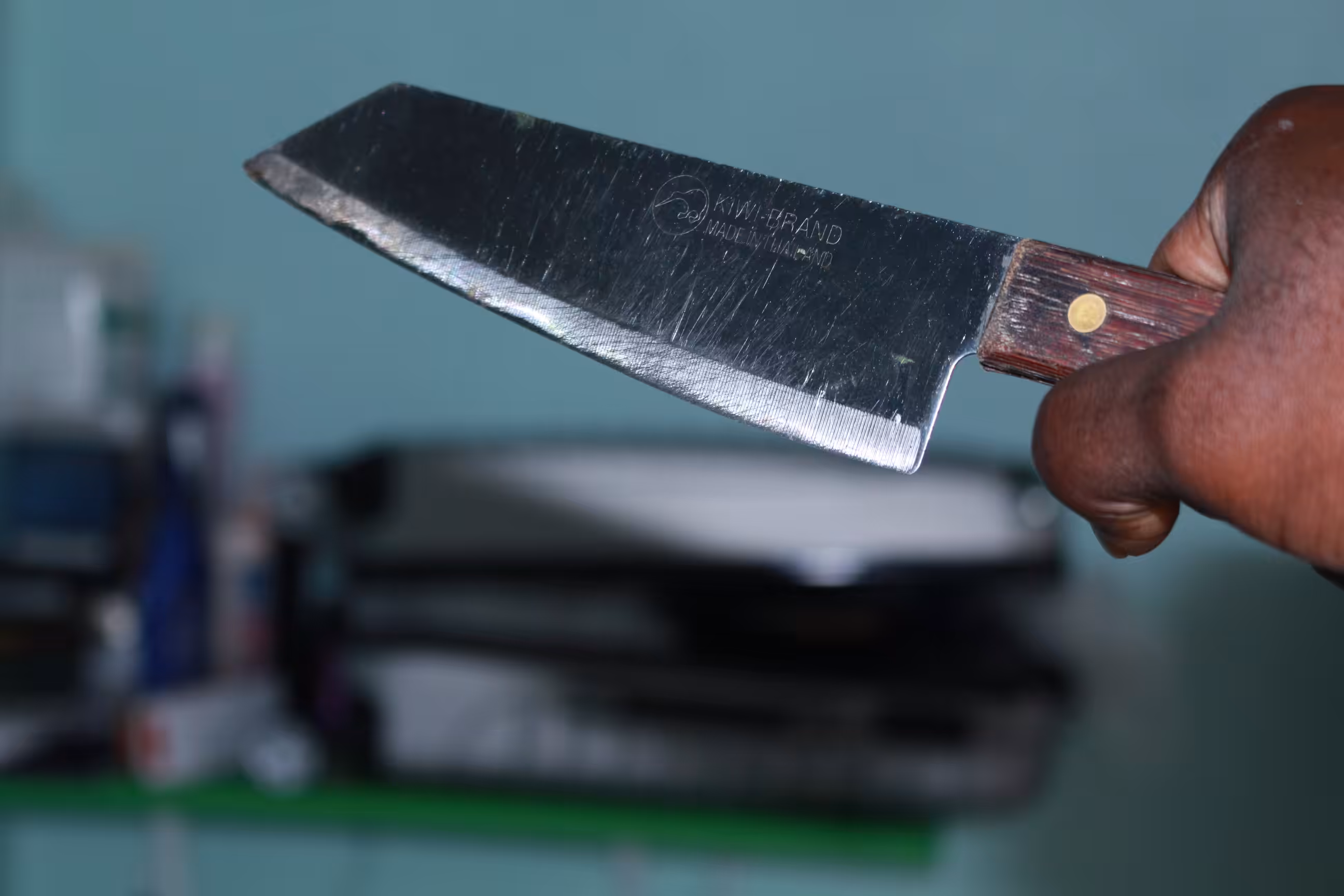 The Knife in the dark