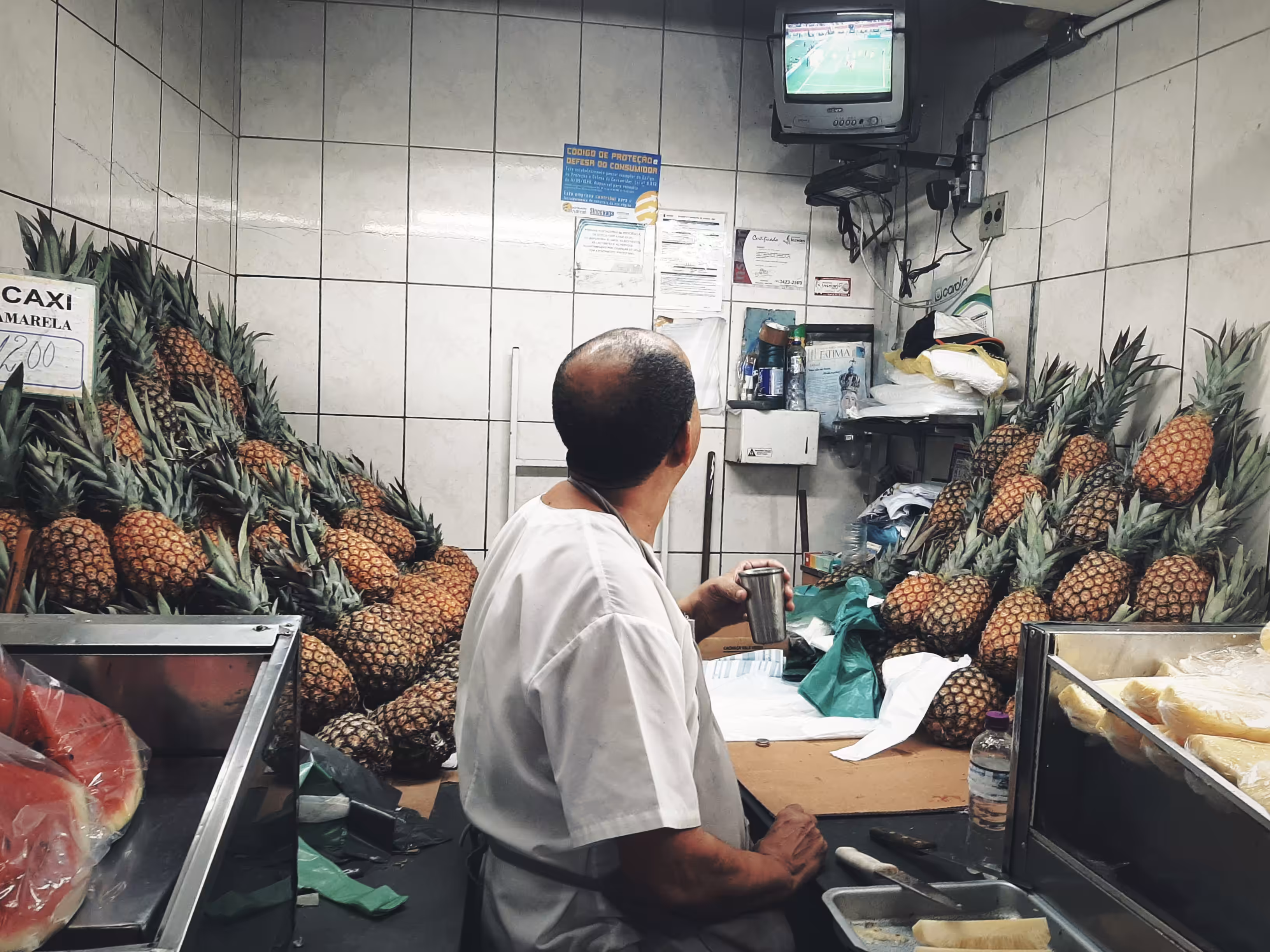 Pineapple distraction