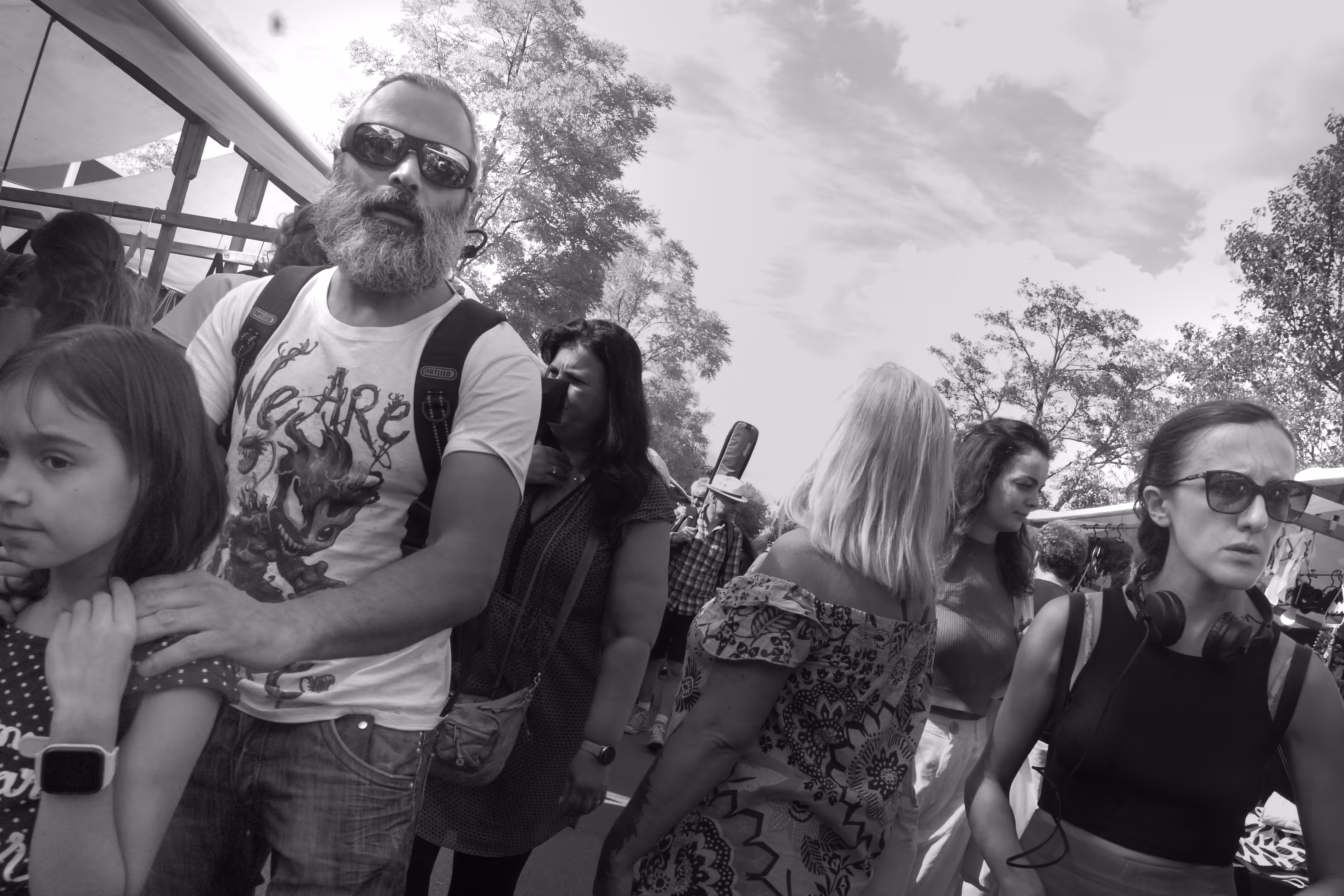 We are berliners! We wear sunglasses! We are beautiful people!