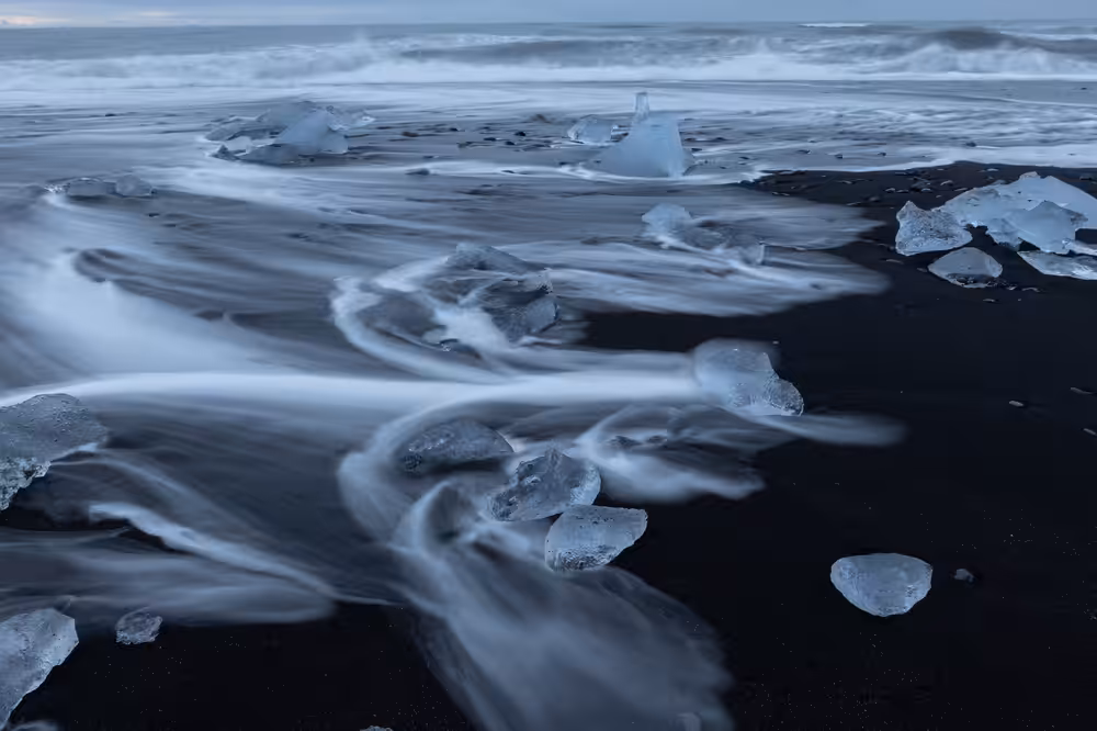 Flowing Diamonds