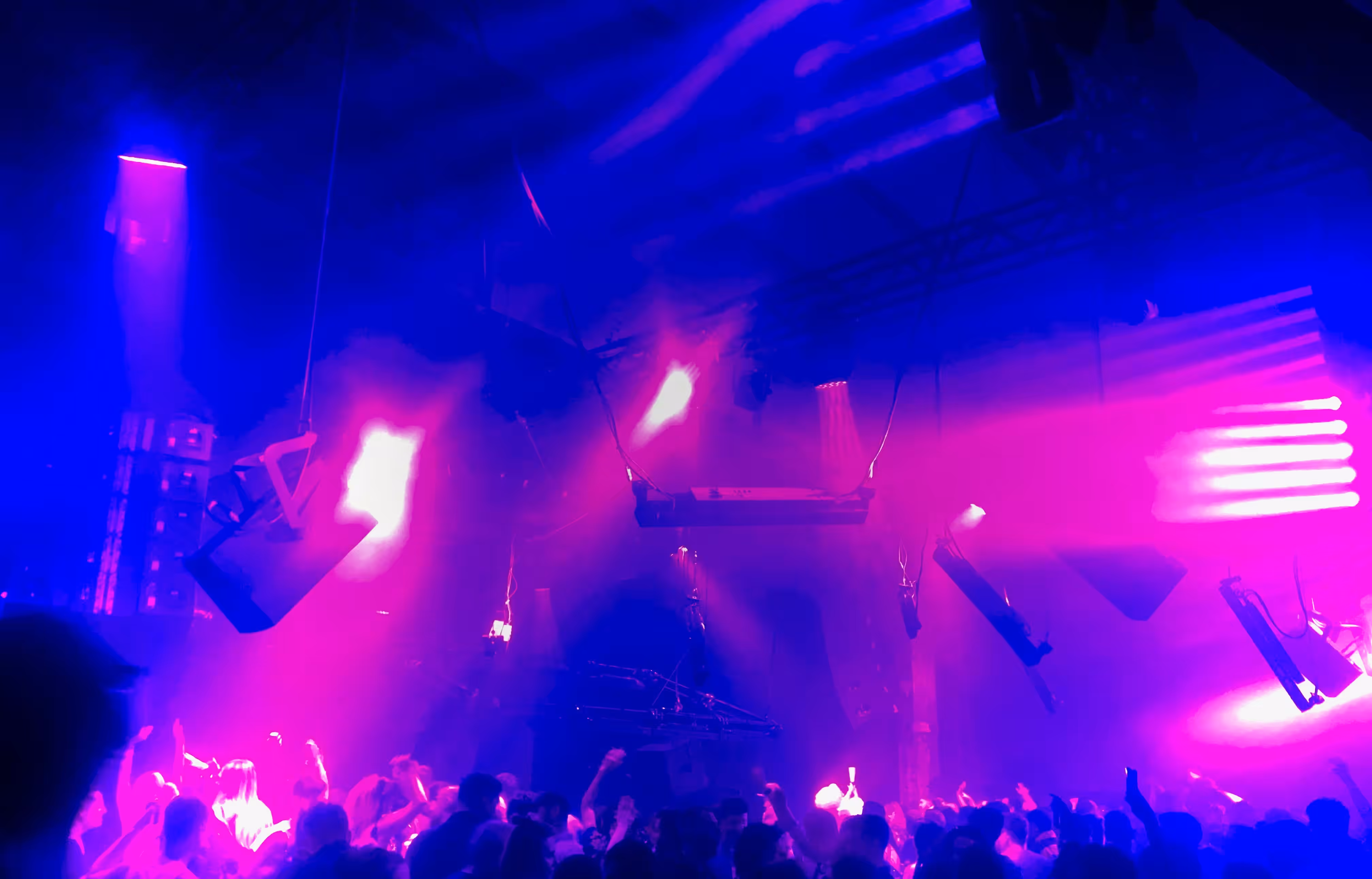 Pink & Blue on the dance floor