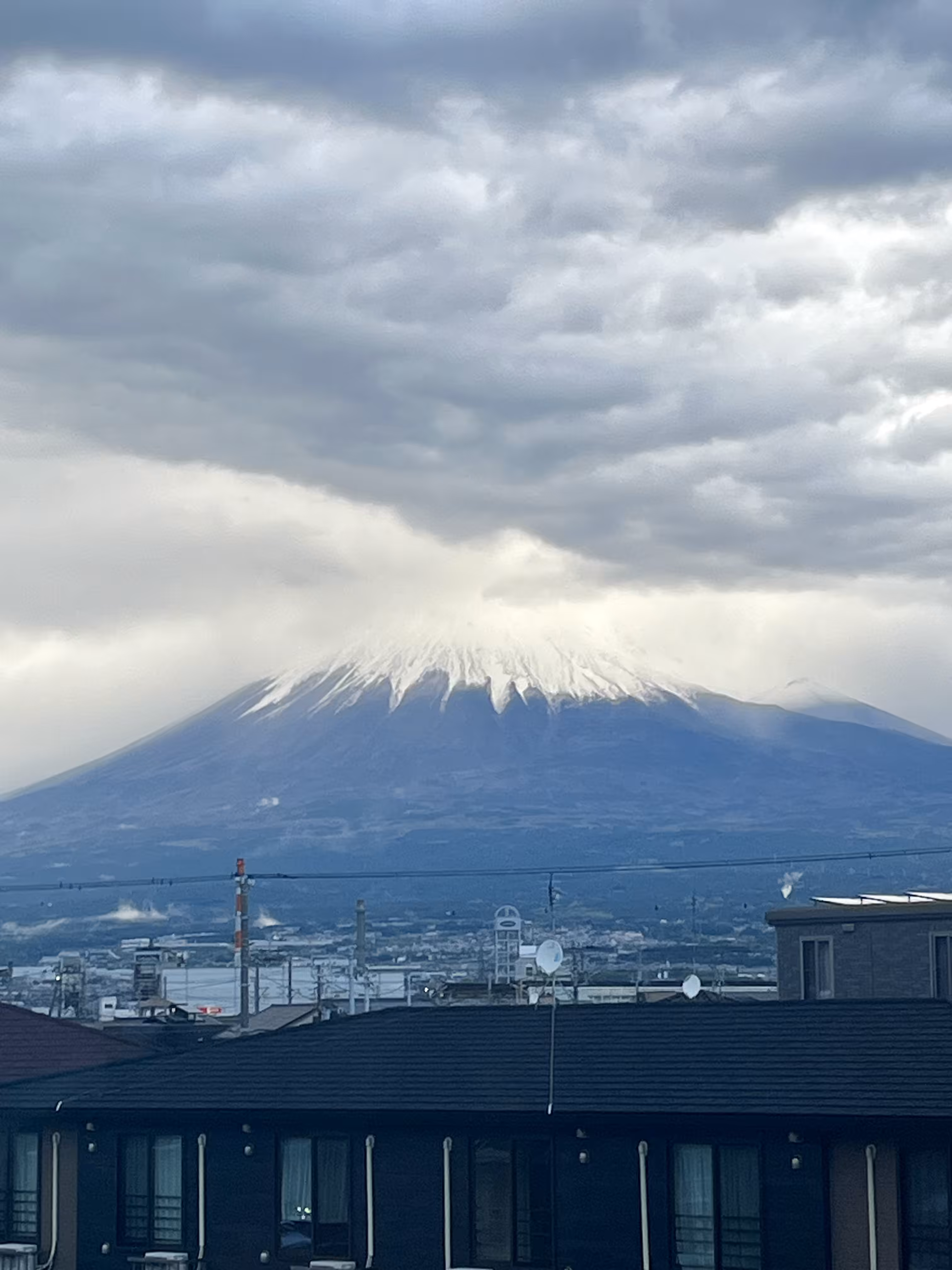 Gloom over Fujisan