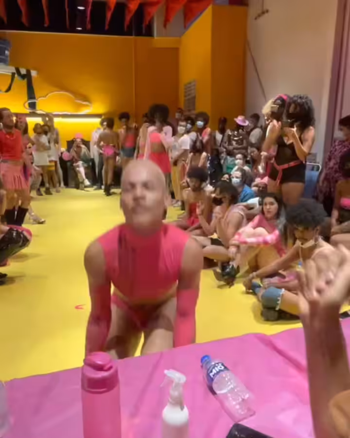 TENS O.T.A PINK BALL 
