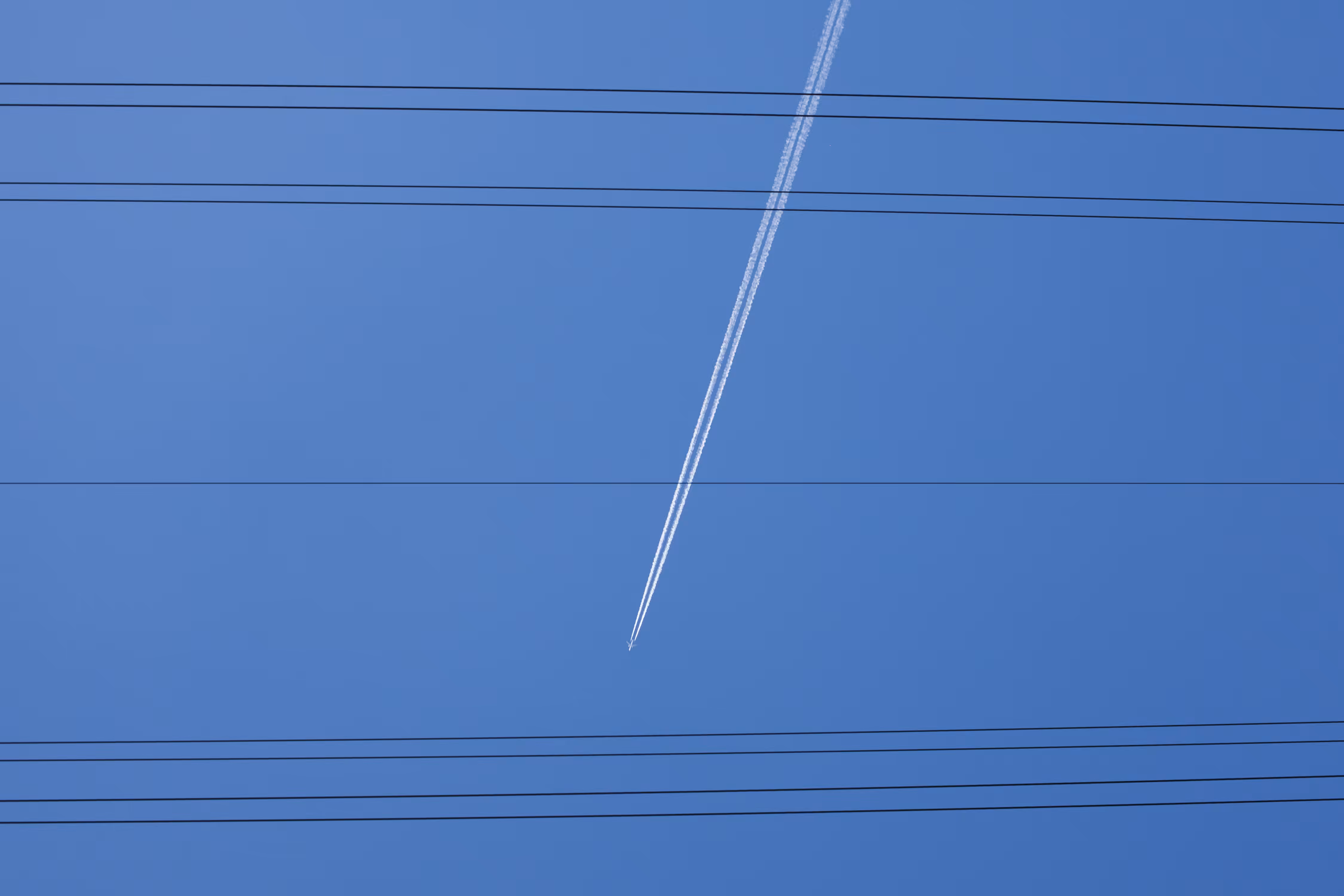 Minimal Skies #26 - Broken Parallel 