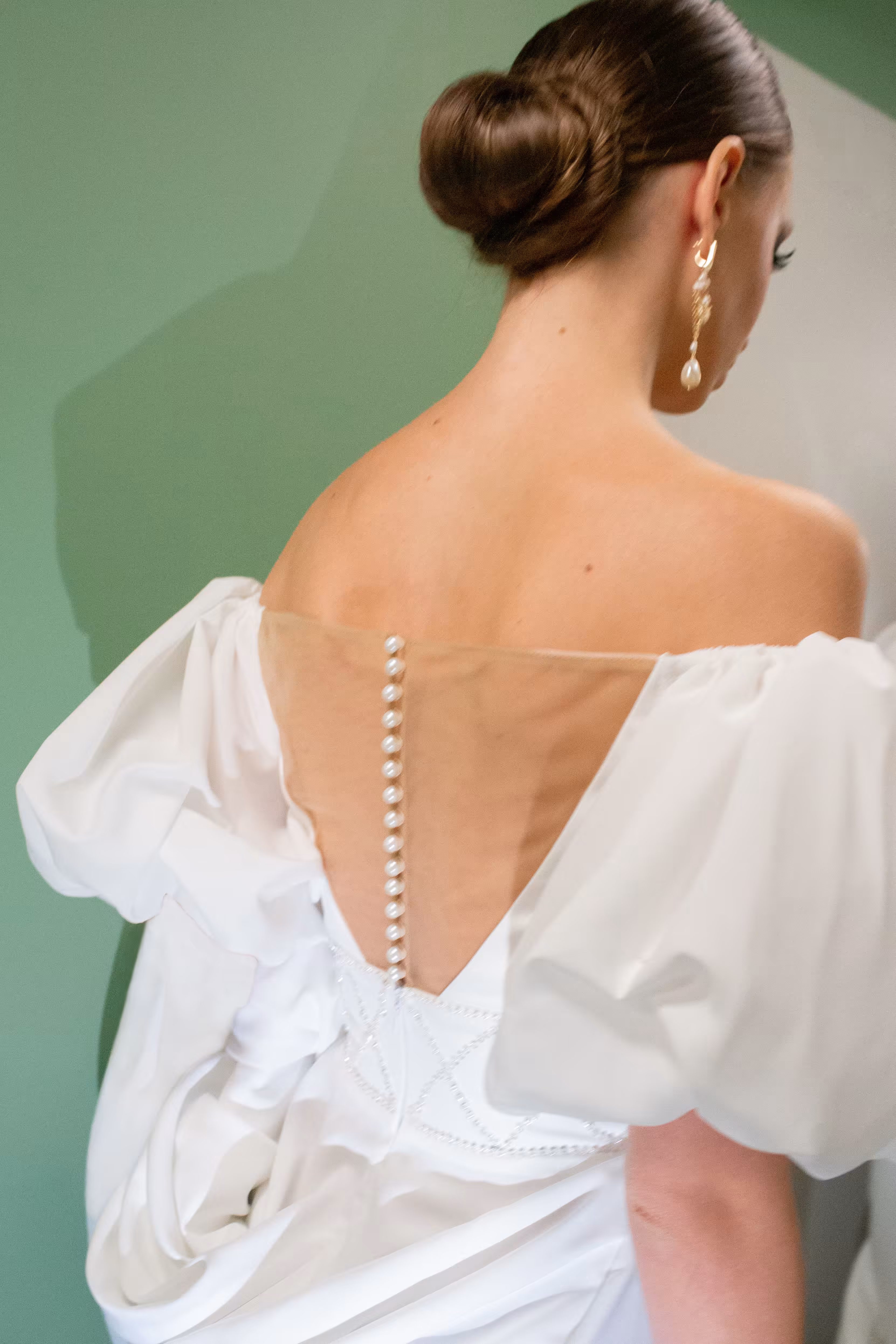 WHITE BEAUTY: LADY