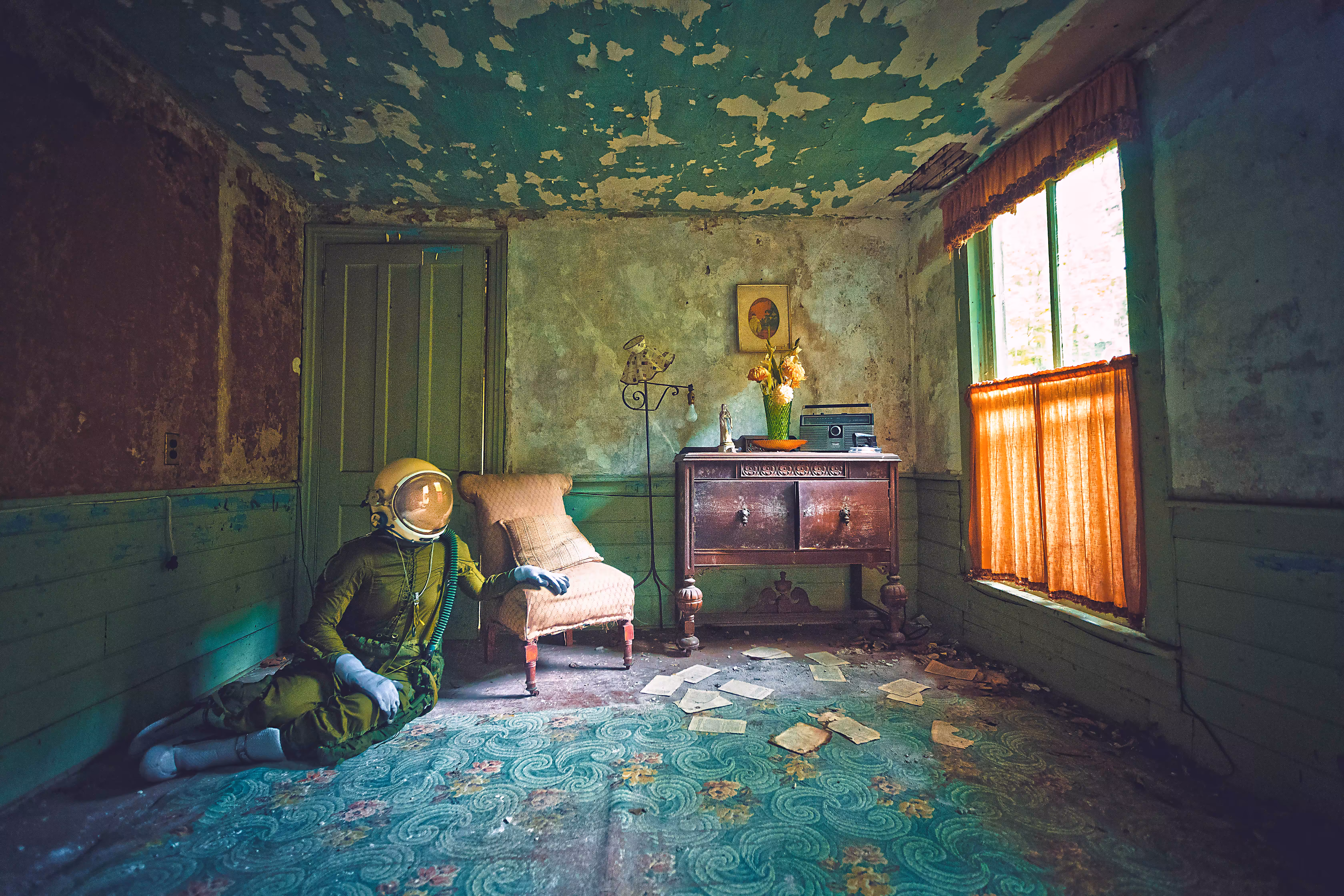 The Lonely Astronaut - Green Edition 5
