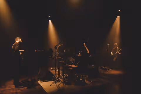 Moment Crusher - live