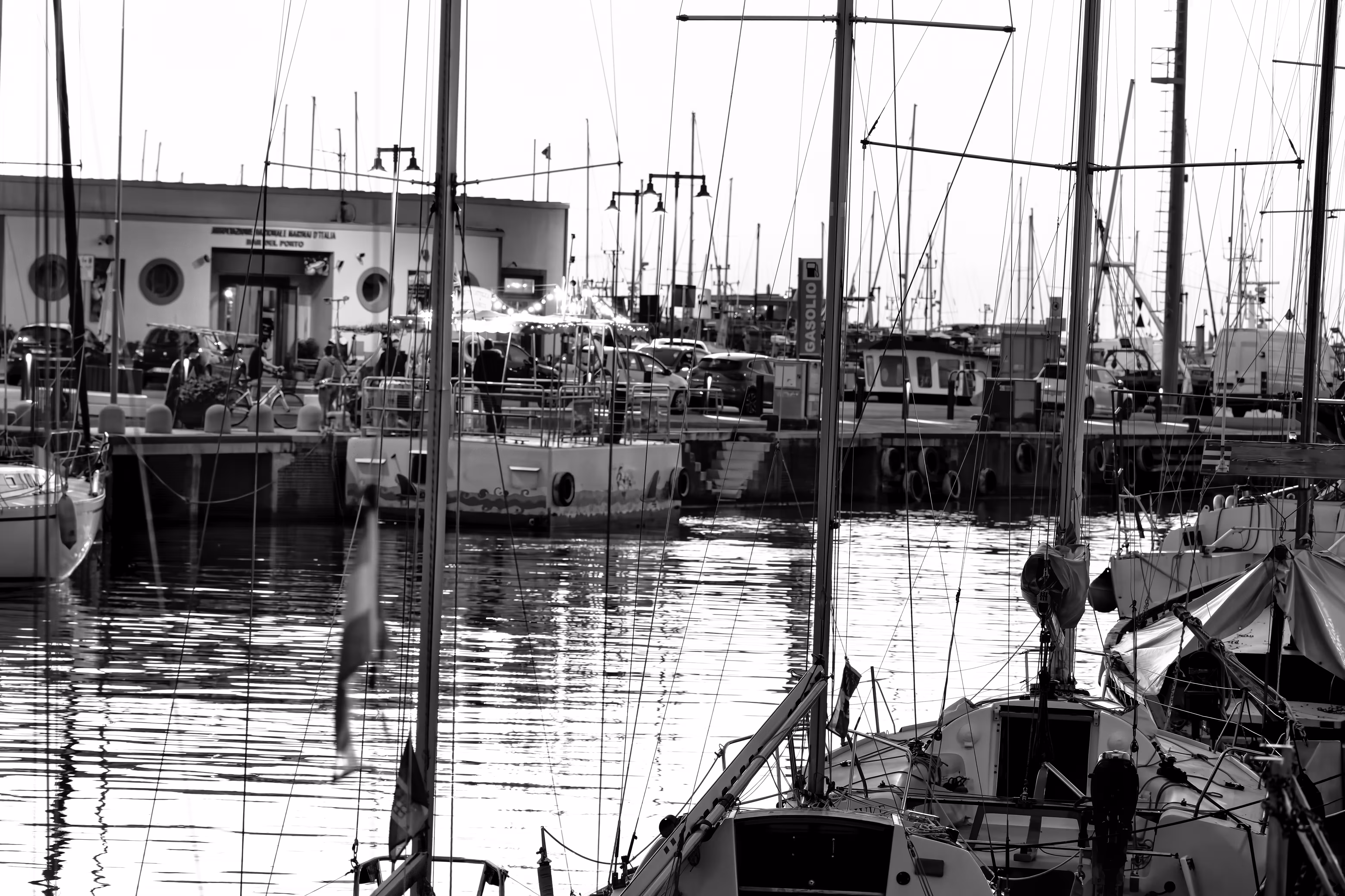 Photography for Advertising, Branding & Editorial: Cattolica Marina in Black and White – A Fine Art Photograph
