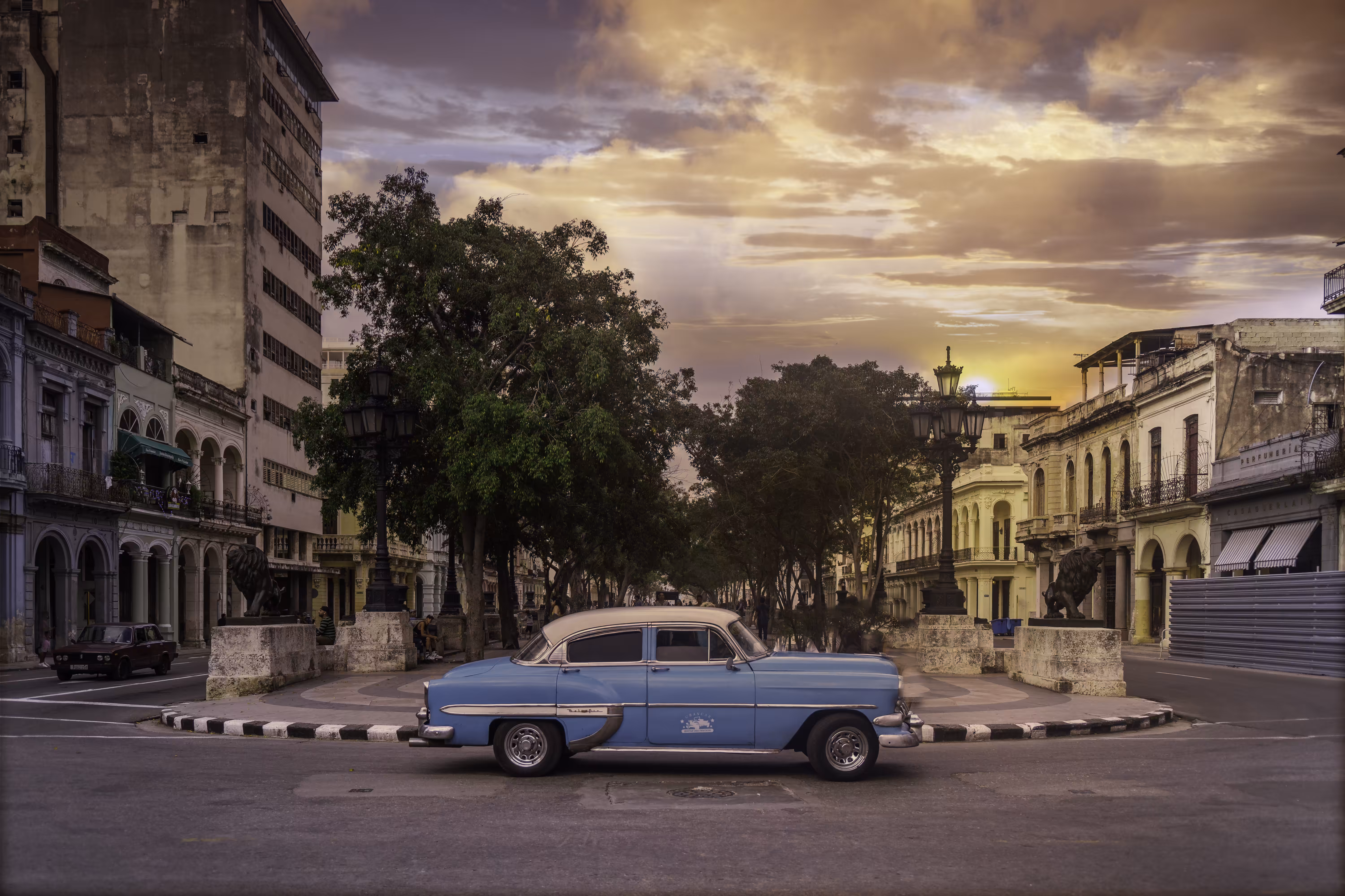 Roving Around the World: Classic