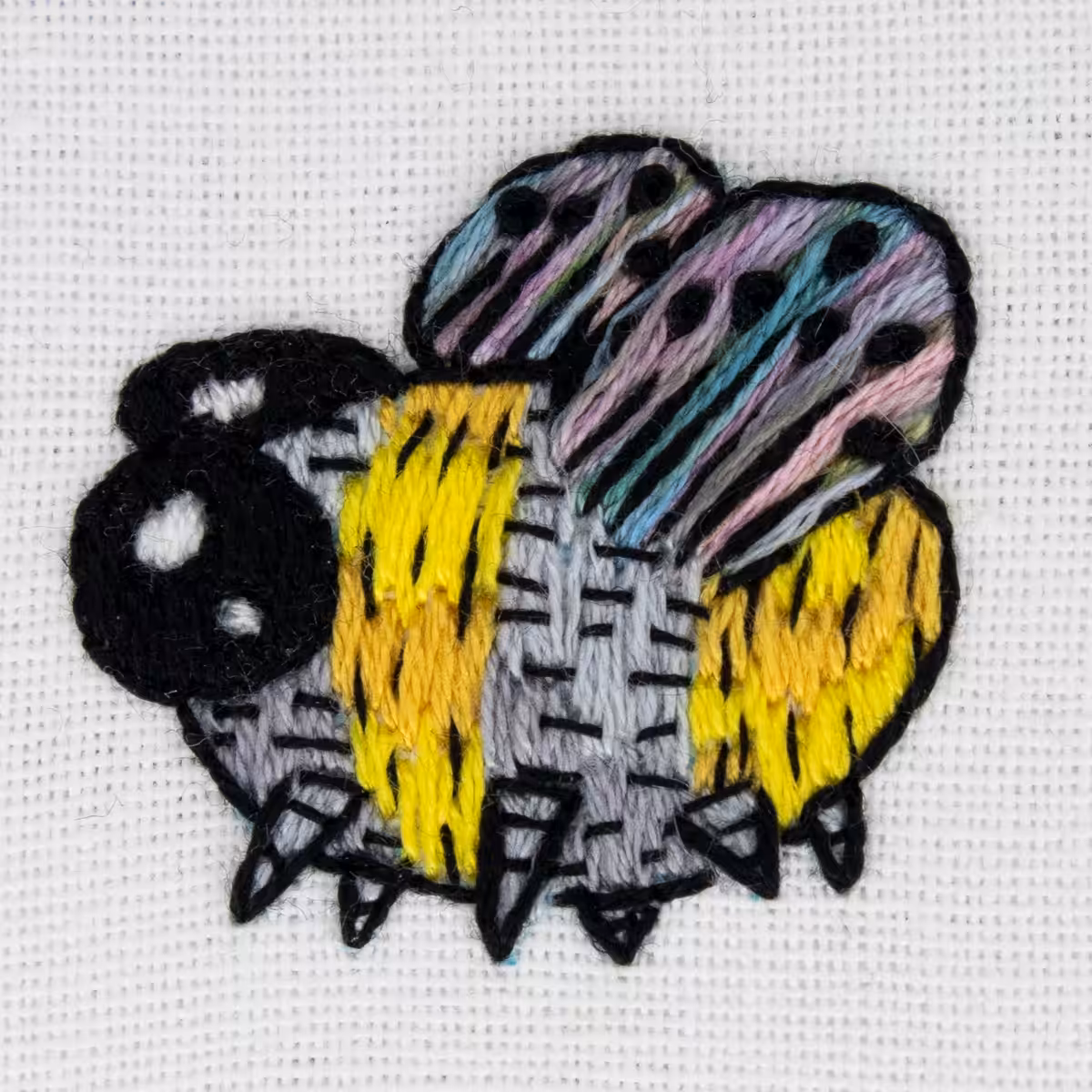 Mignonverse Bee In Stitches