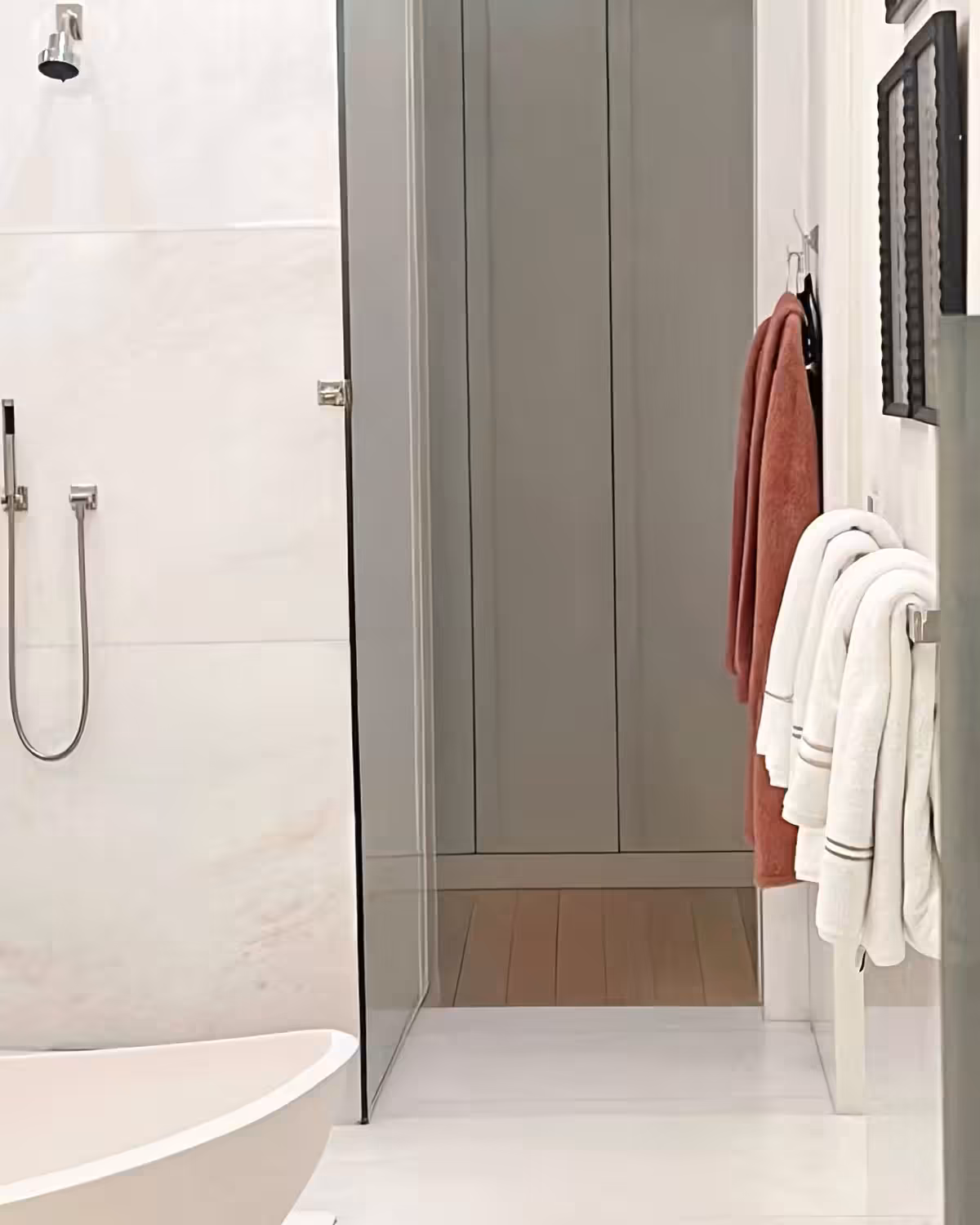 VANITIES // 0010
