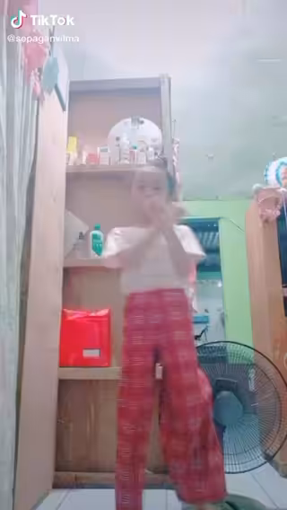 XRDOGE : 🌎Filipino kids Do The XRDOGE 🇵🇭👧🌊🏄🏾‍♂️🌍