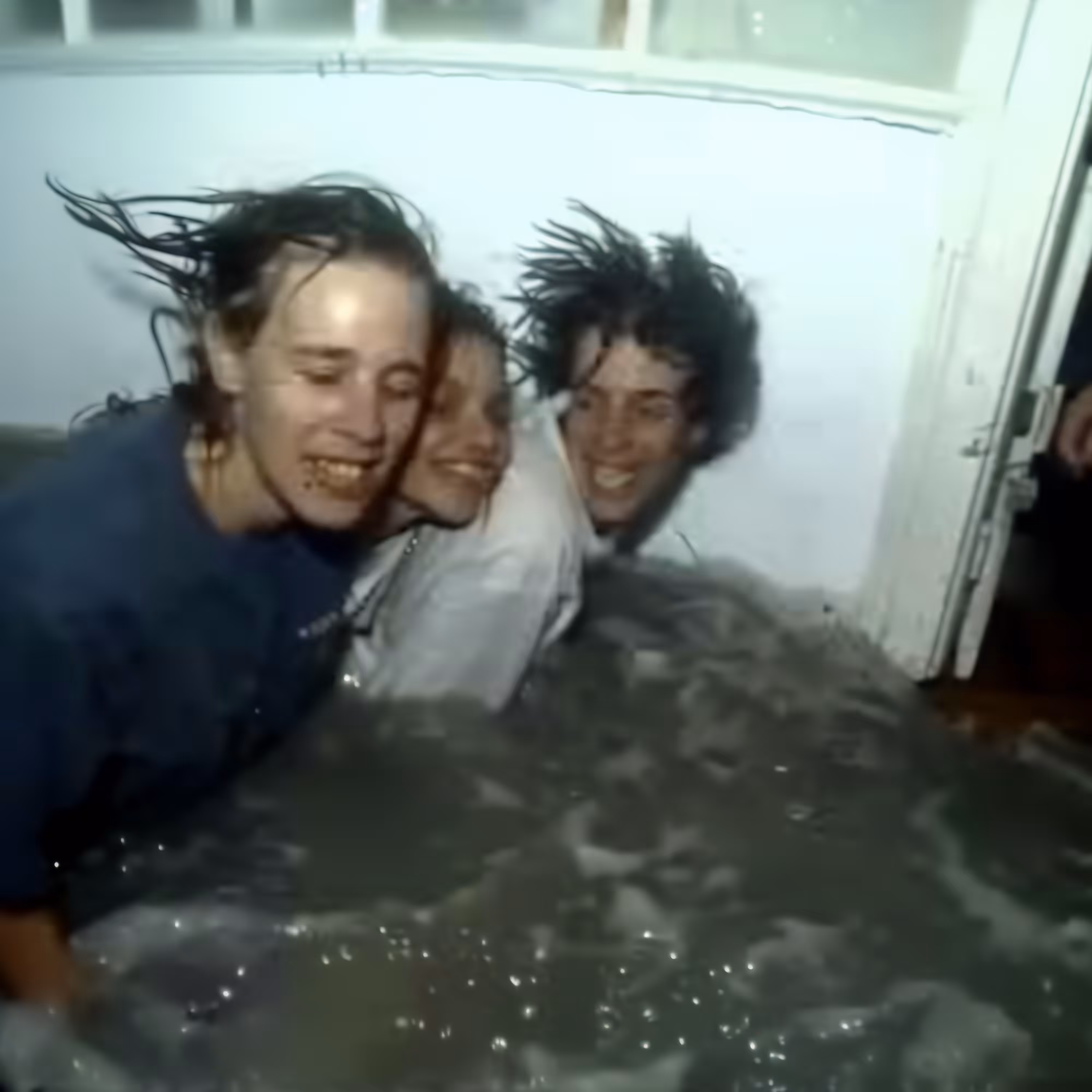 BAD JPEGs: Storm-Kids