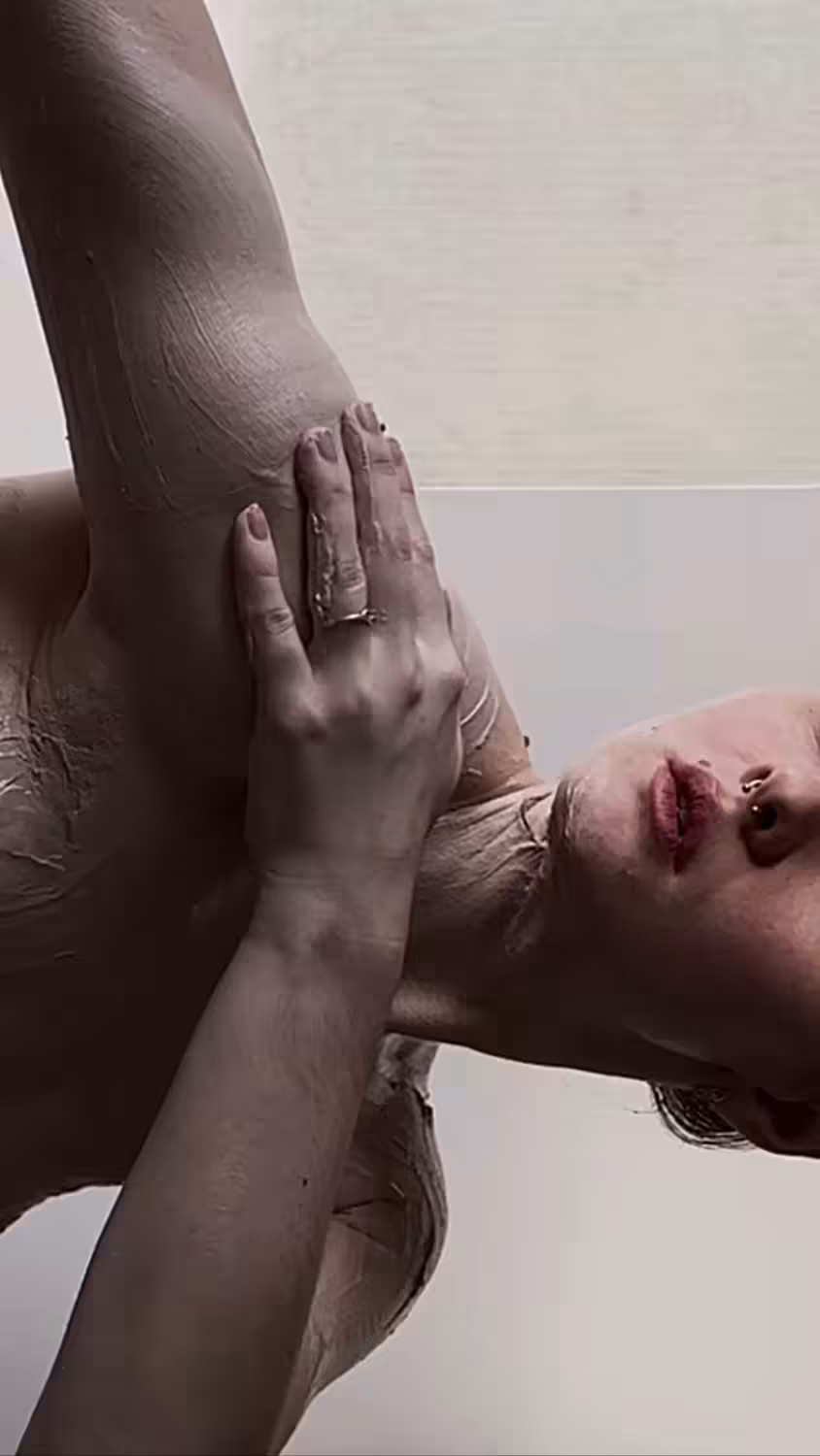 I am the canvas: The sculpture is the sculptor