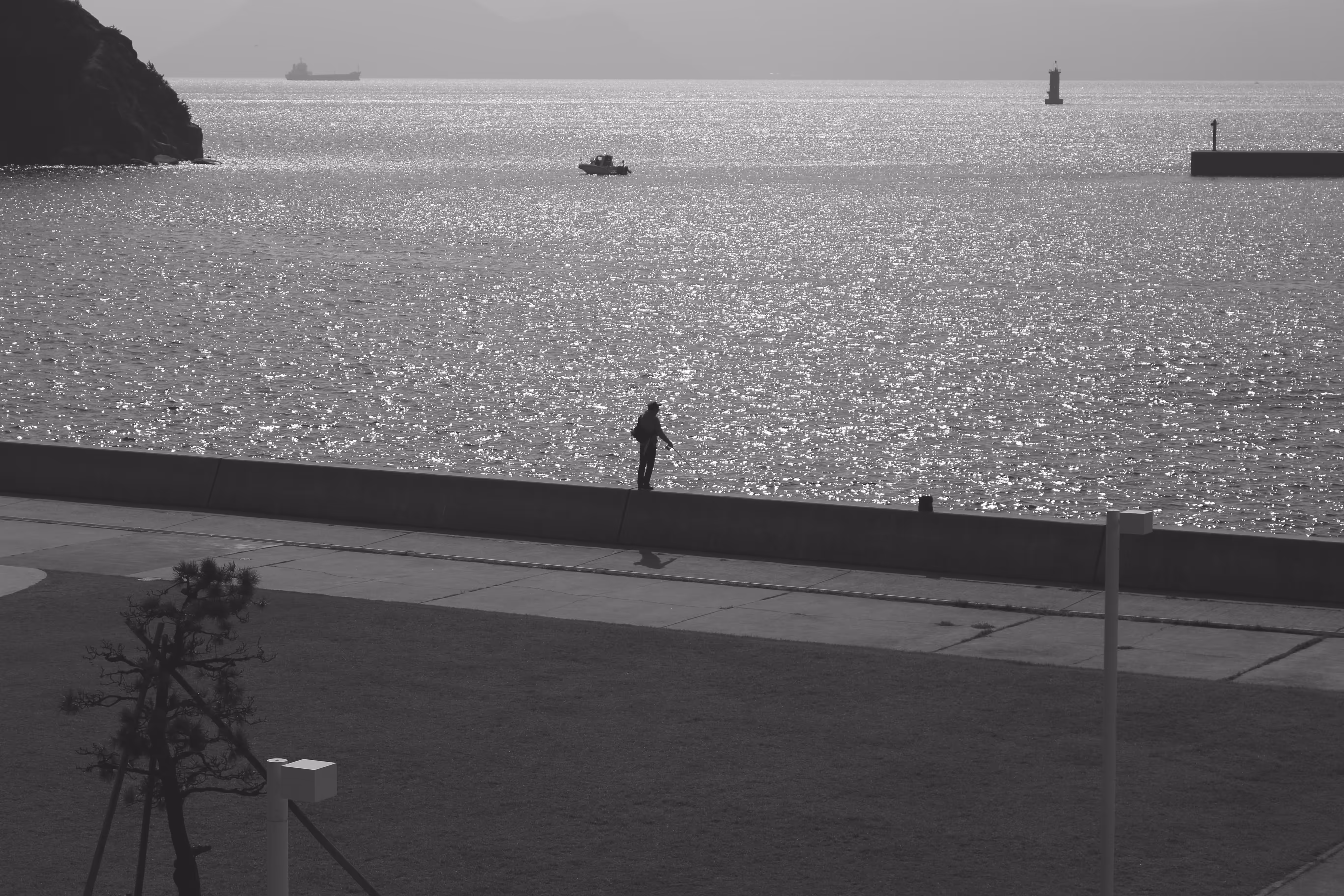 diagonal fisherman