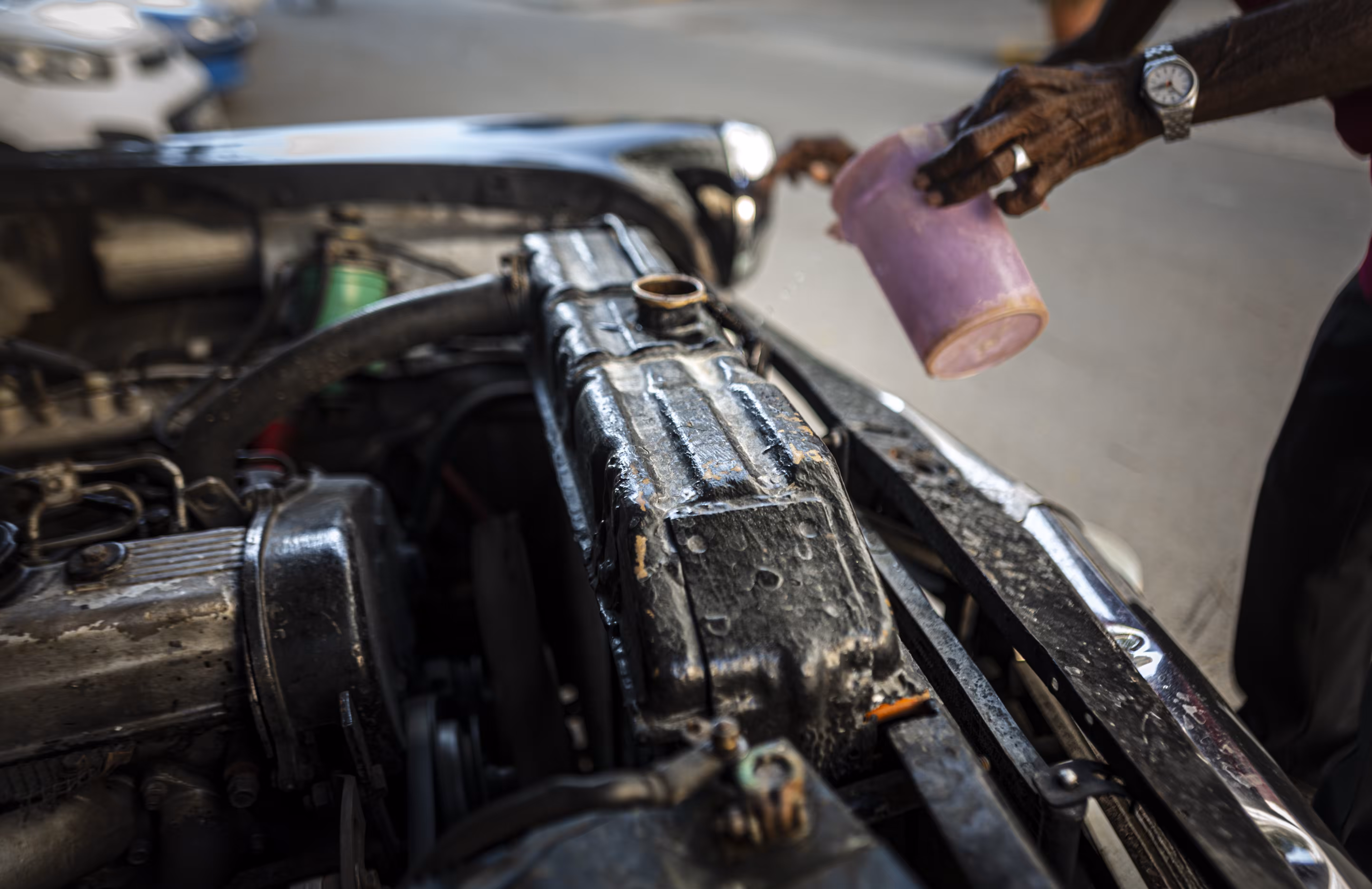 Arreglando el Carro (2)