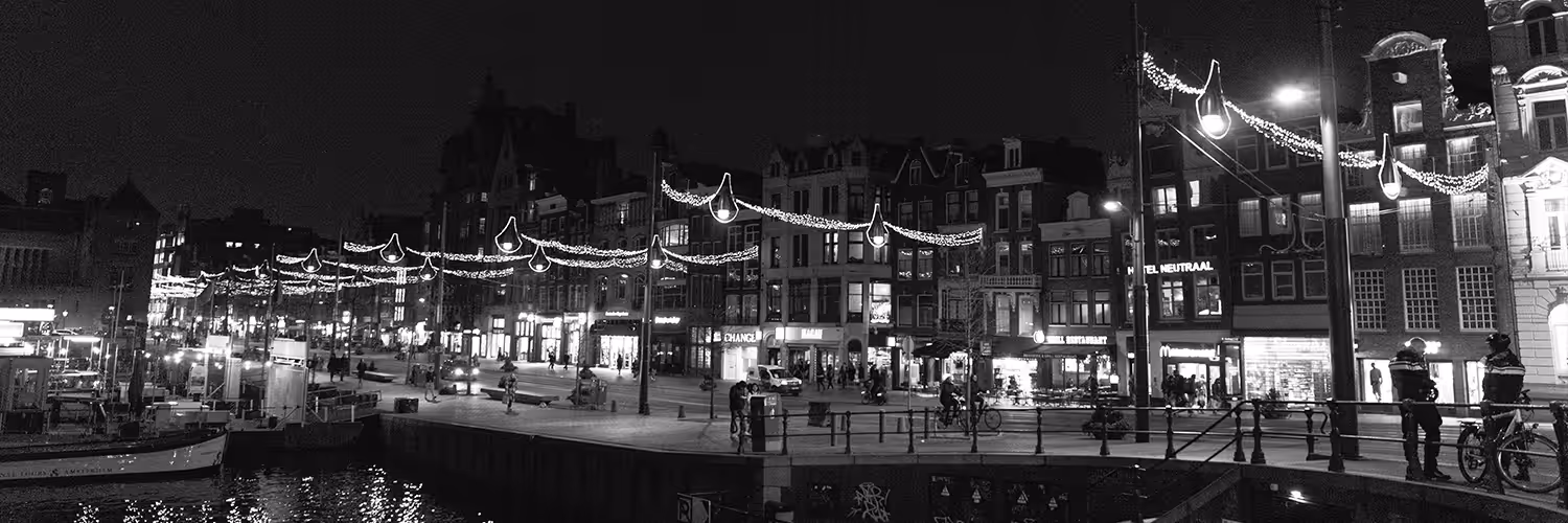 Het Damrak – 08 - AmsterBanners