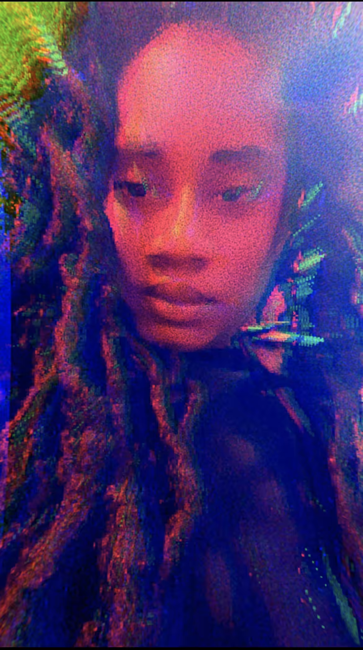 Extra-Terrestrial Kween 005