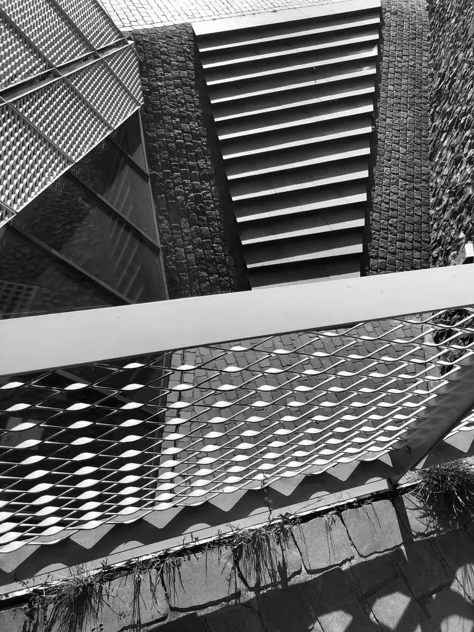 nakedstructures