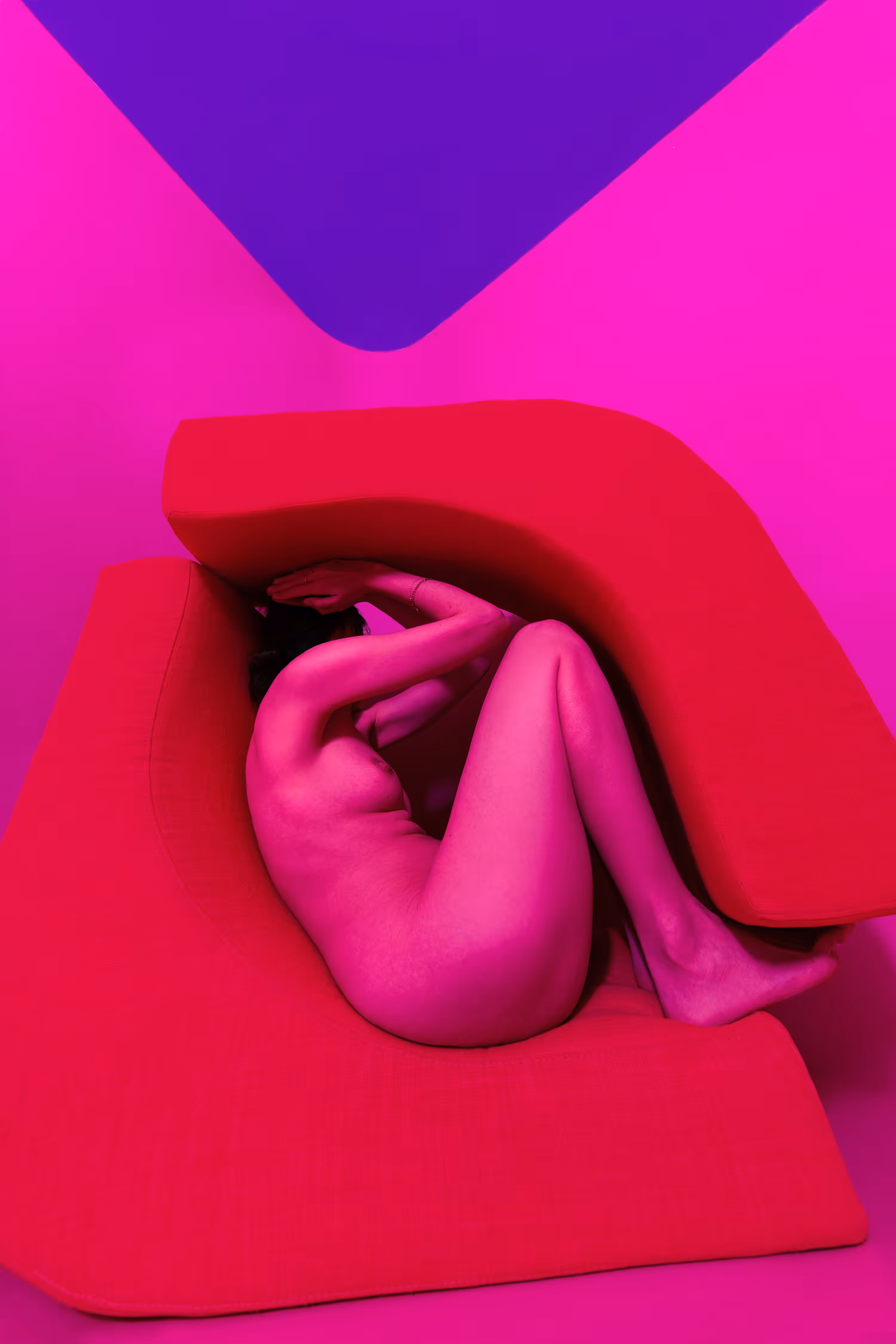Human Sculptures - Singles 17