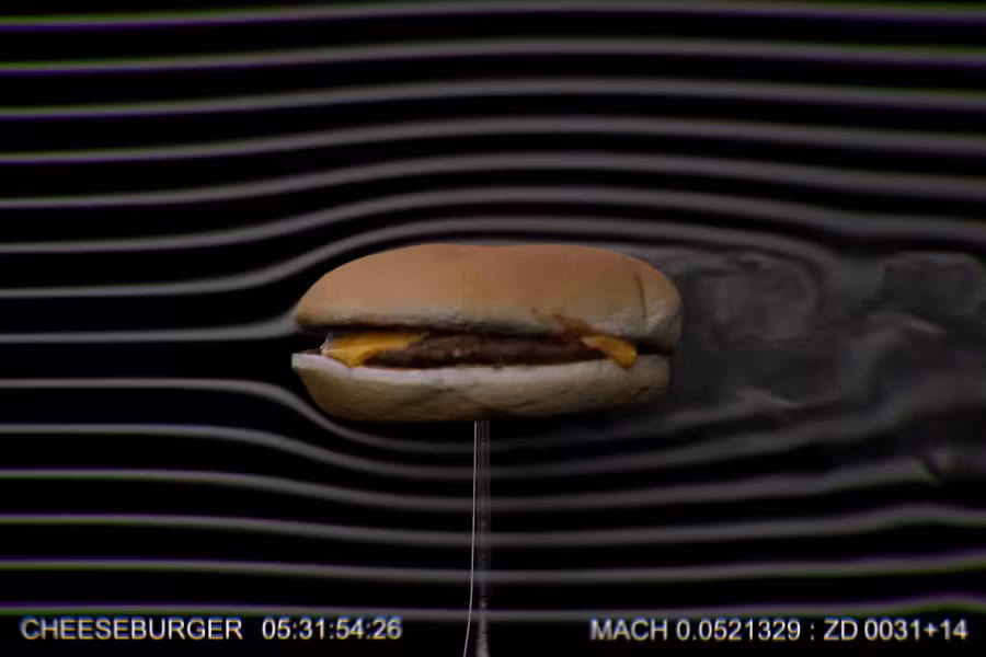 Cheeseburger in Windtunnel.