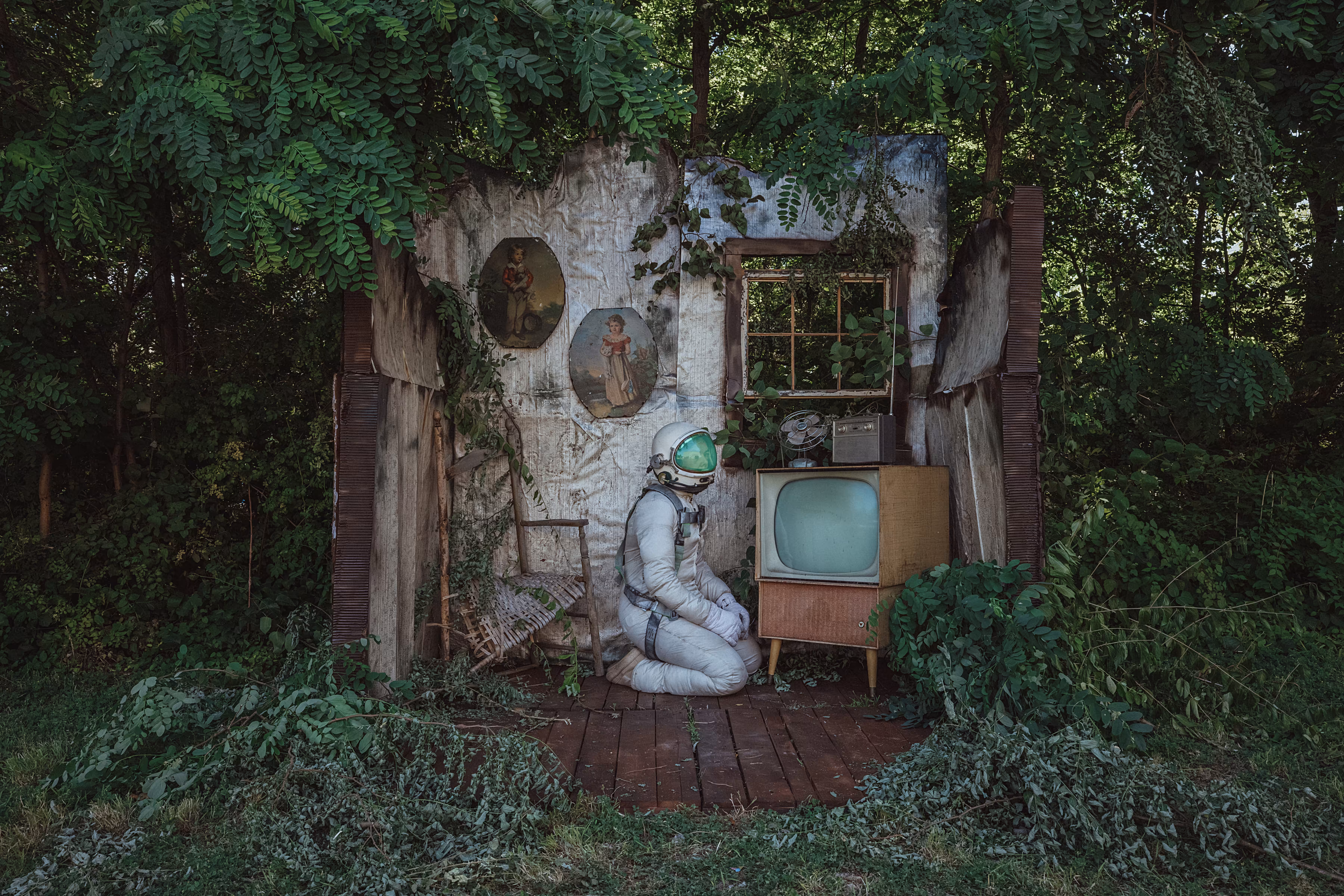 The Lonely Astronaut: The Earth Will Swallow Us Whole