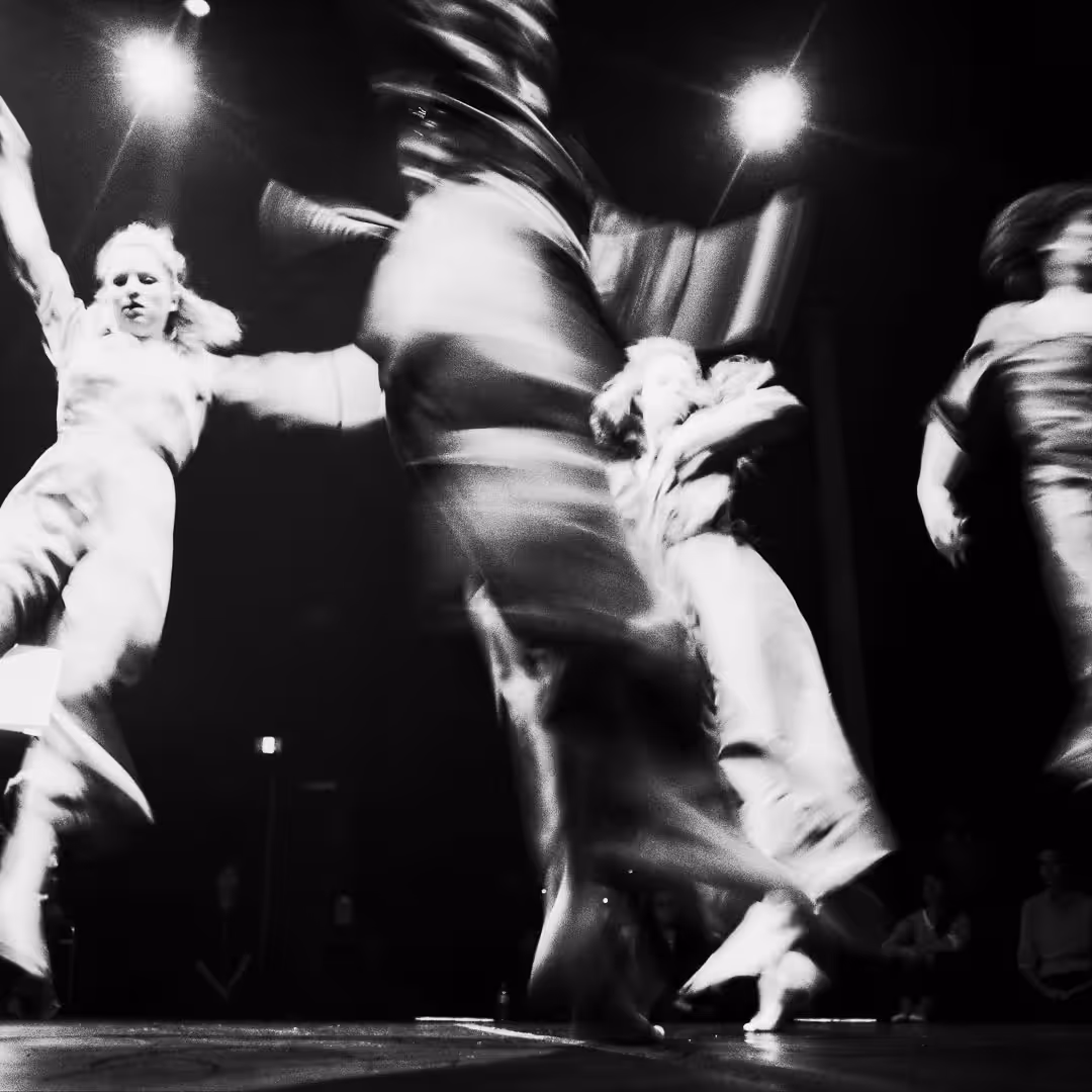 Dance nº5 - Dance is an unplaceable place