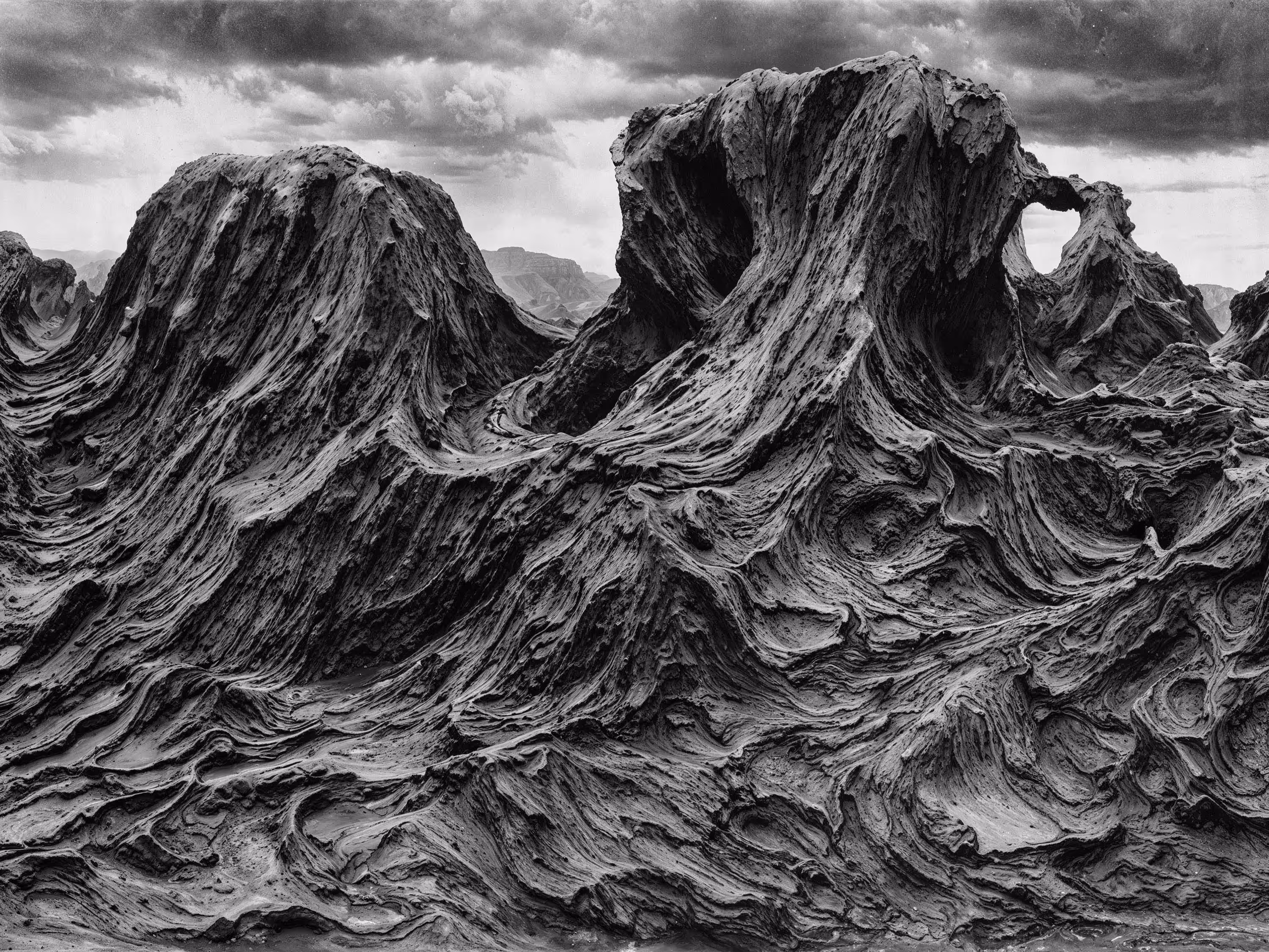 Post Photographic Perspectives: Taming the Machine: Iñigo Bilbao - The Dead Valley #090