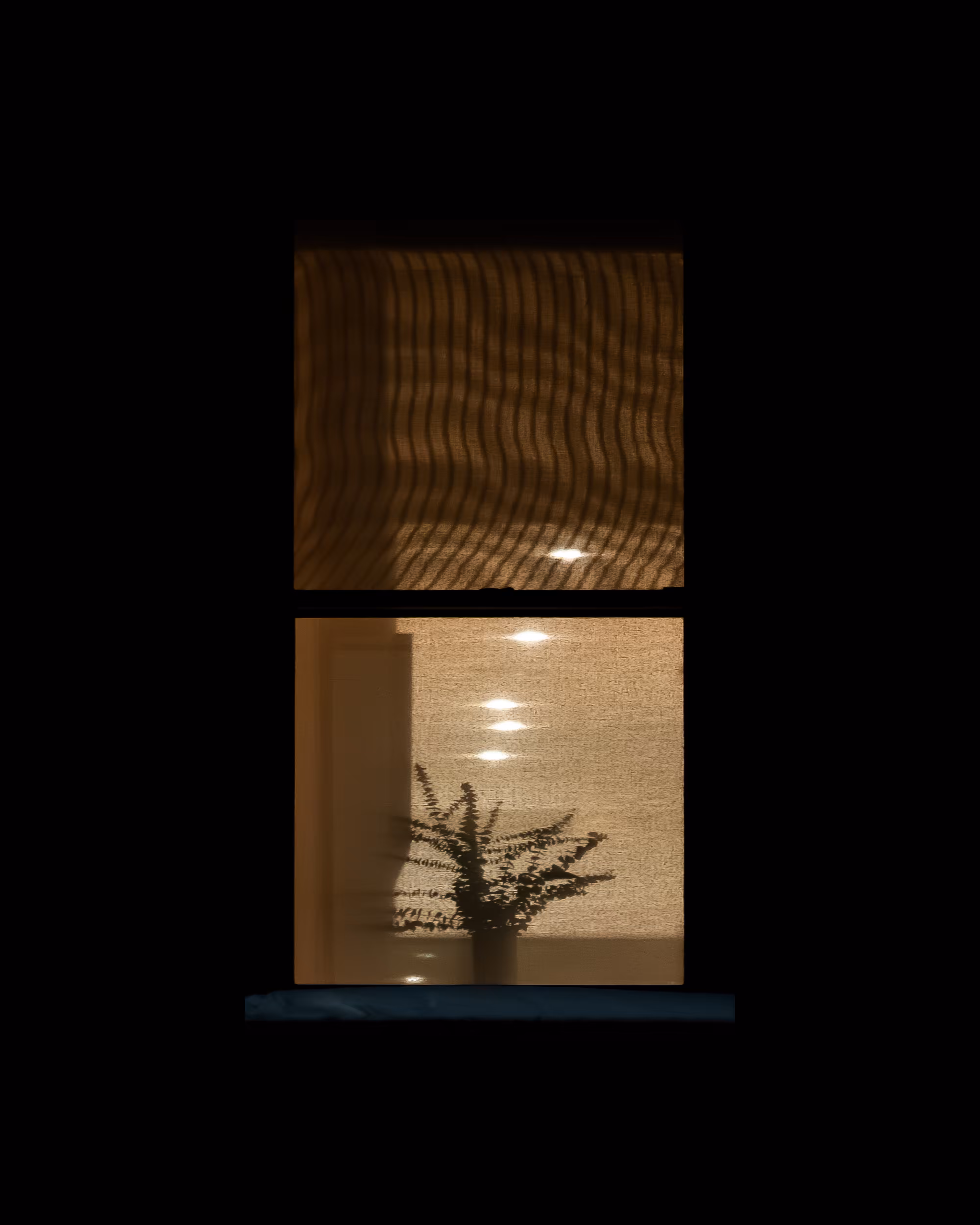 WINDOW 880