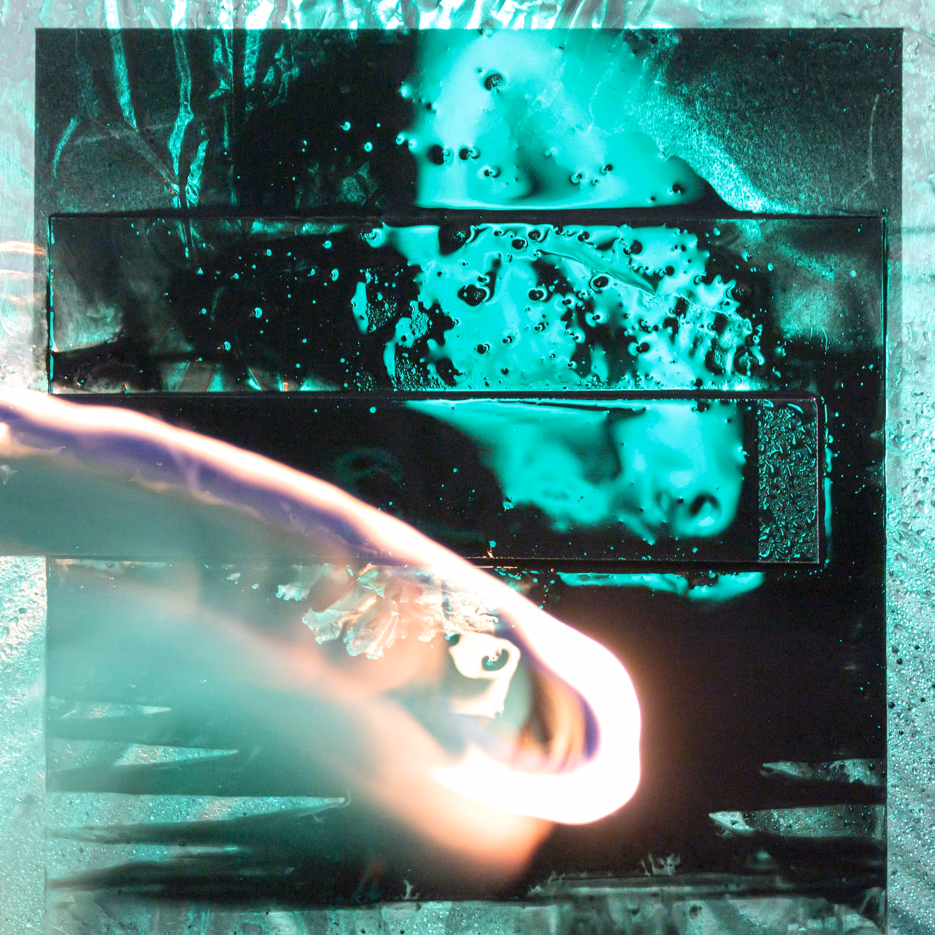 dual mirror liquid glitch_1
