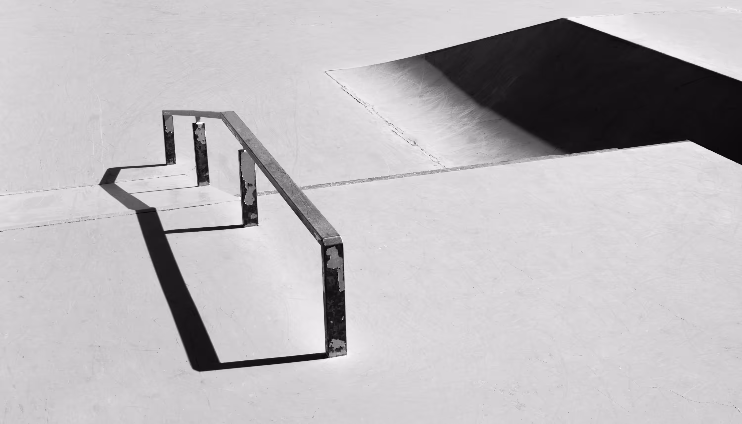 skate and run away