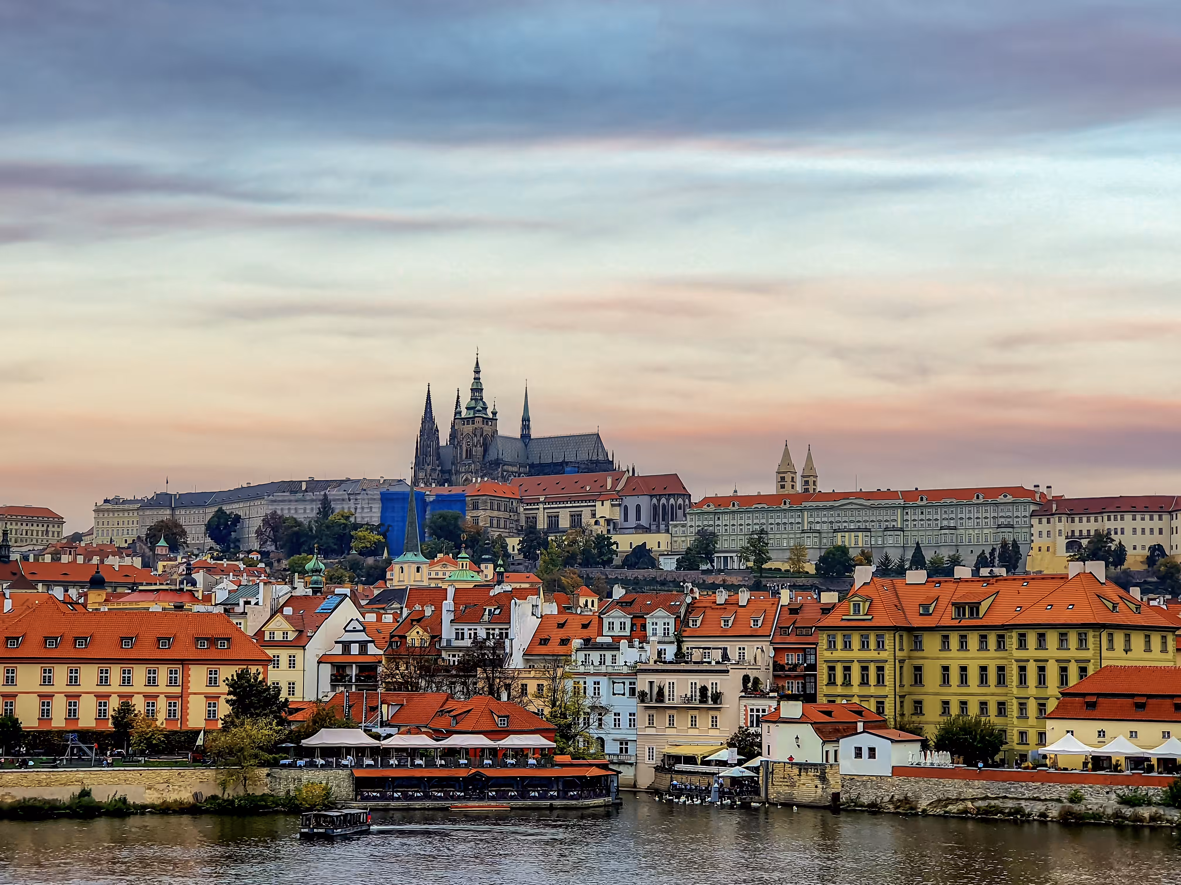 Seoul Man's World Travel Editions : Prague #2