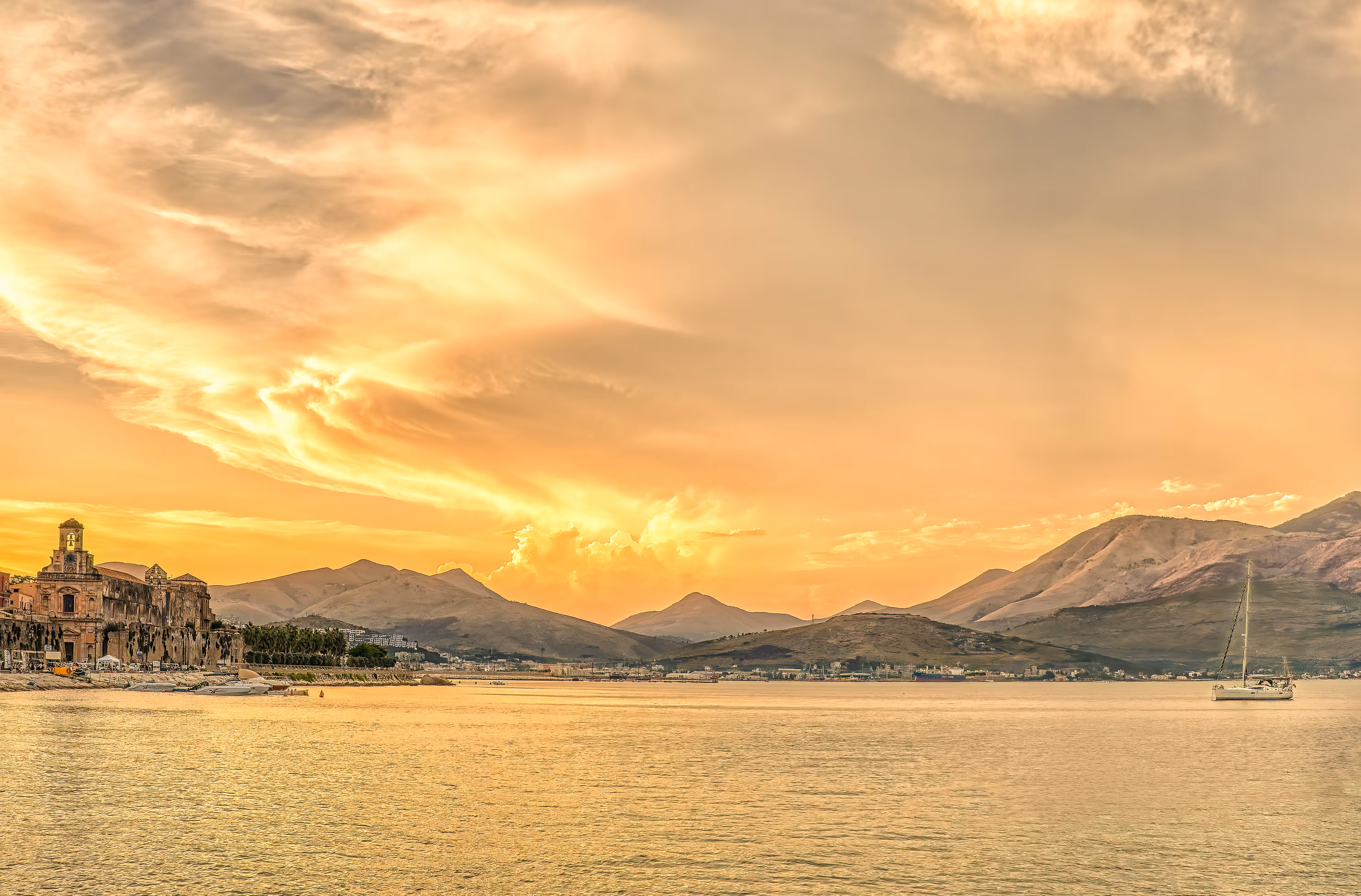 Sunsets and Sunrises: Gaeta – Golden Skies Over the Ancient Shore