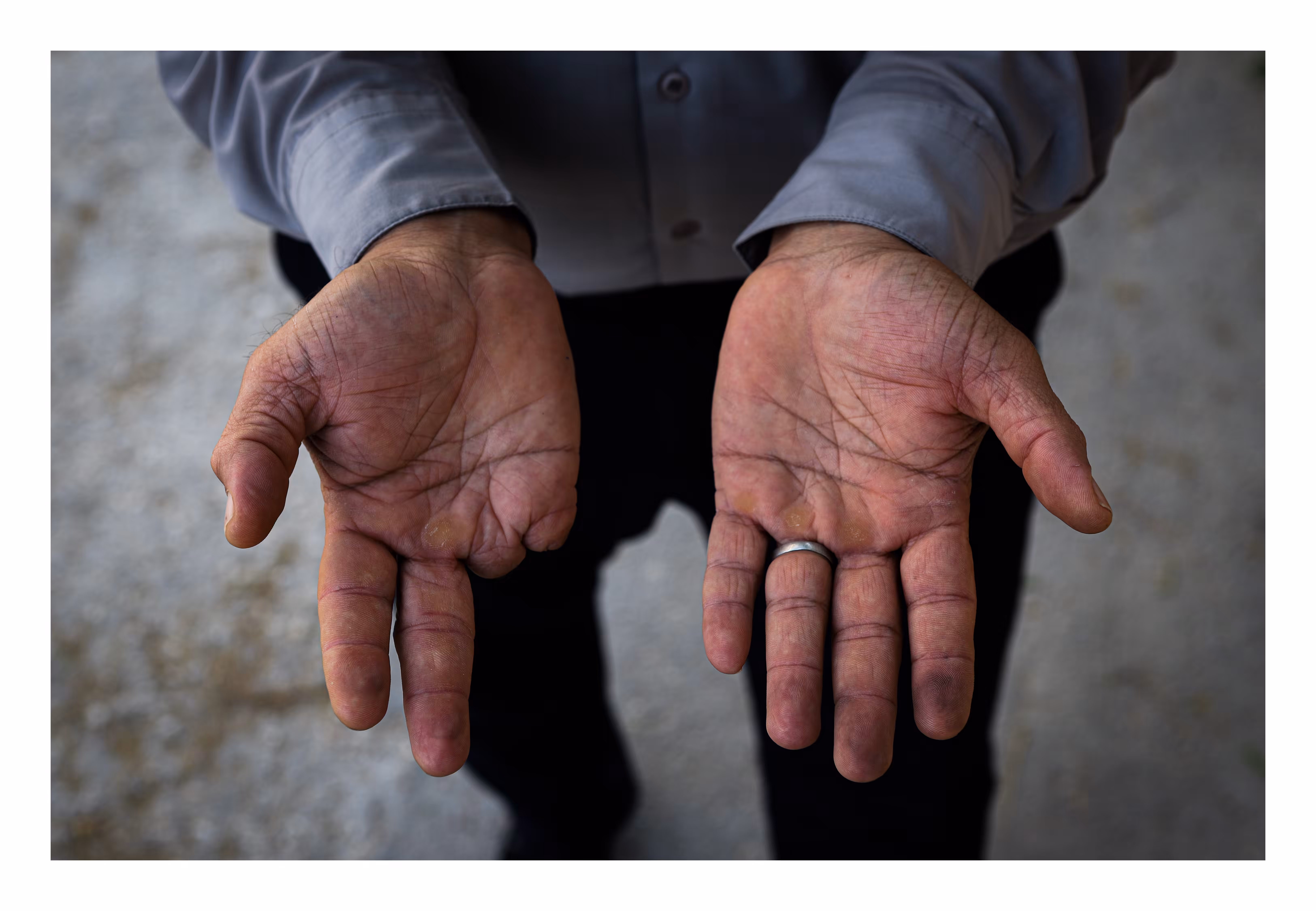 2. Bank Employee, 44