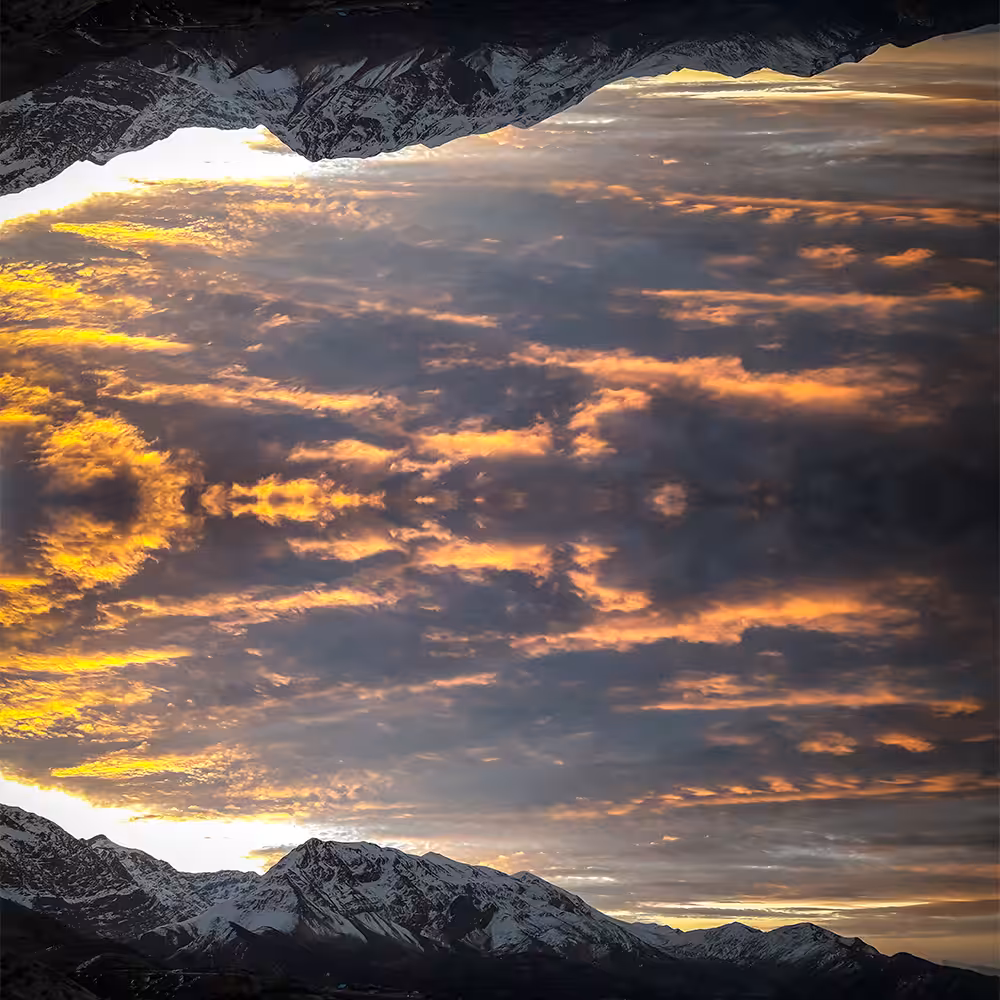 Miror World